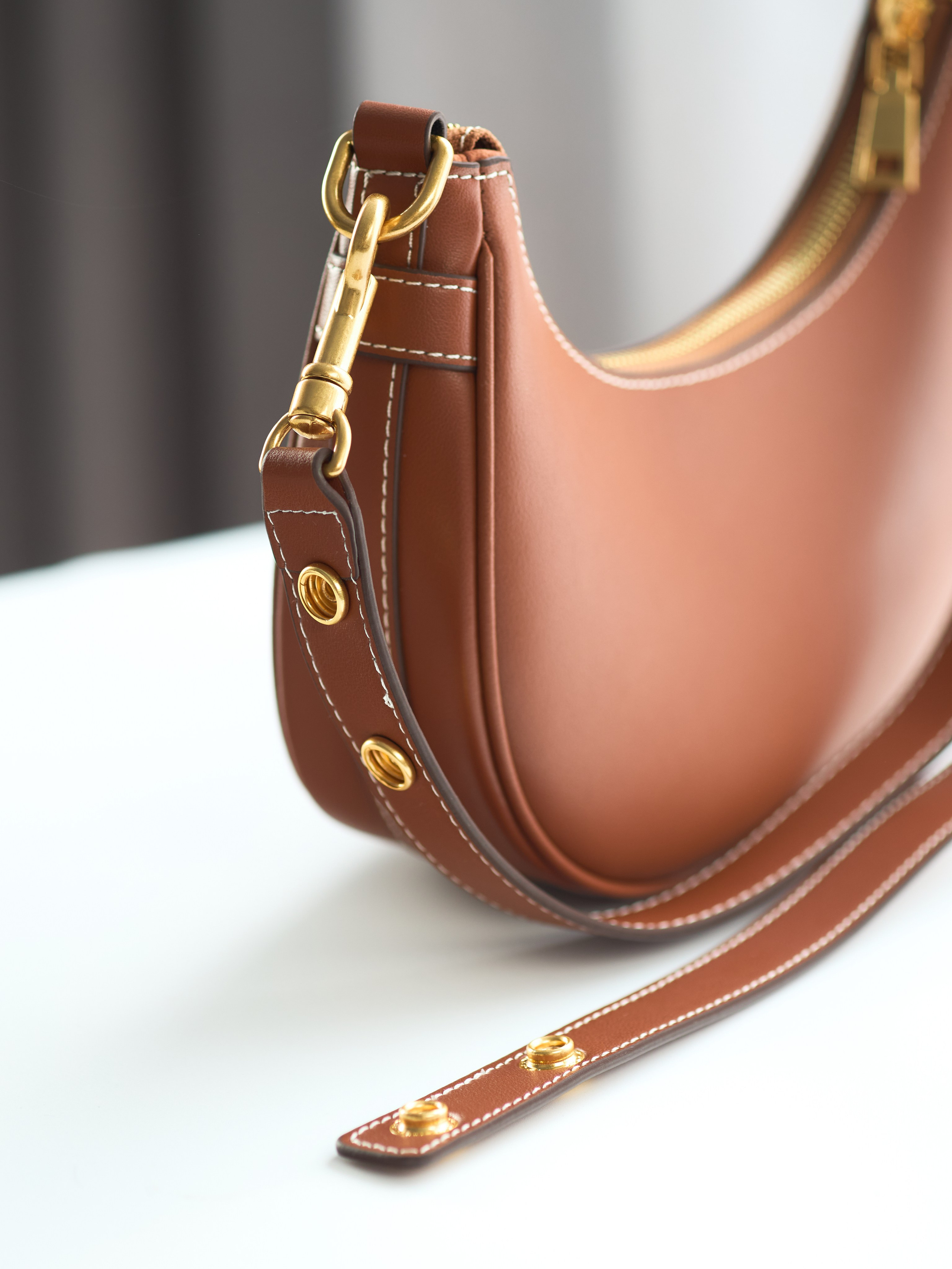 Mood-контент. Предметная фотосъемка в Алматы. Предметный фотограф для маркетплейстов Артур Ахмадиев