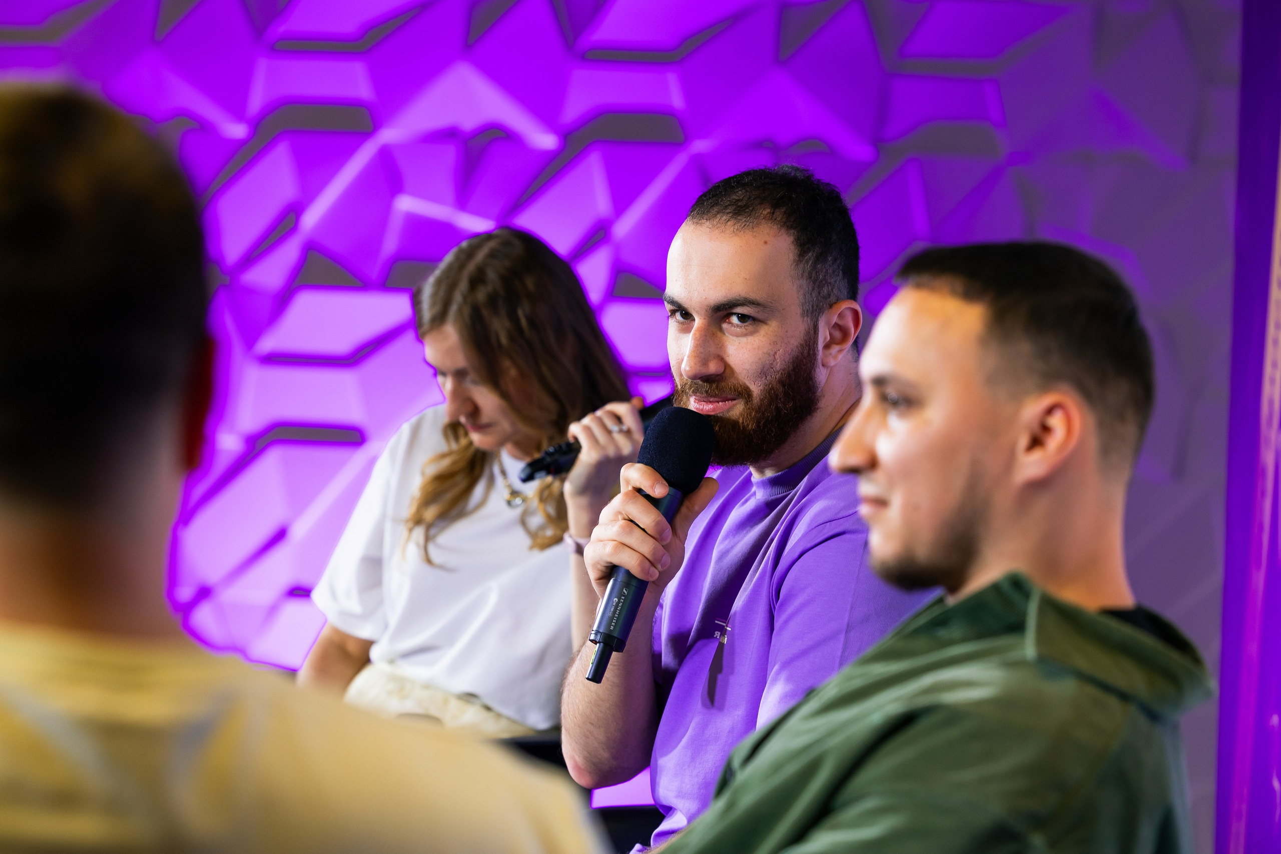 Aha! — 29–30 мая 2025. Фотобанк Матемаркетинг