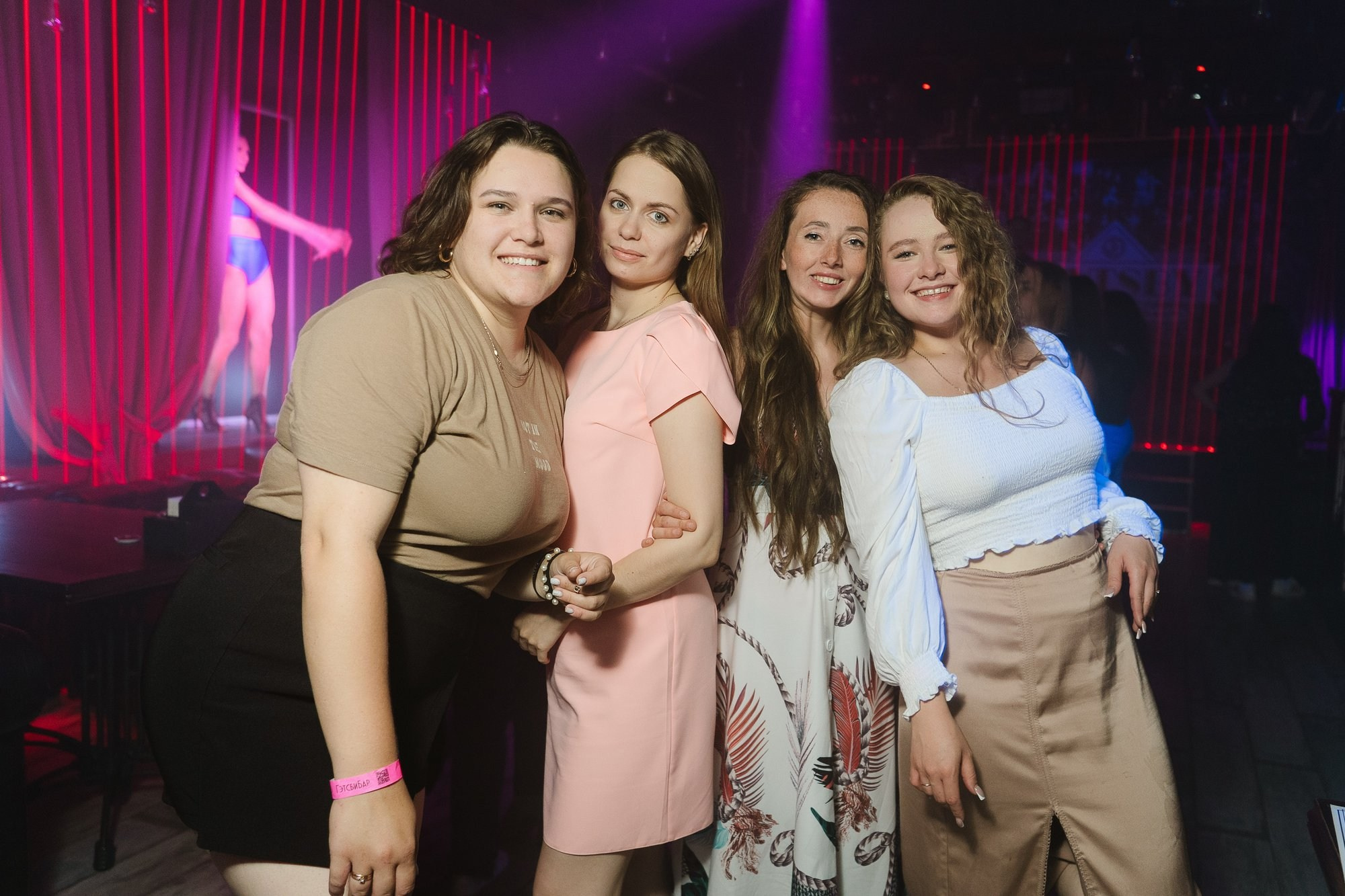 Клубы и Бары