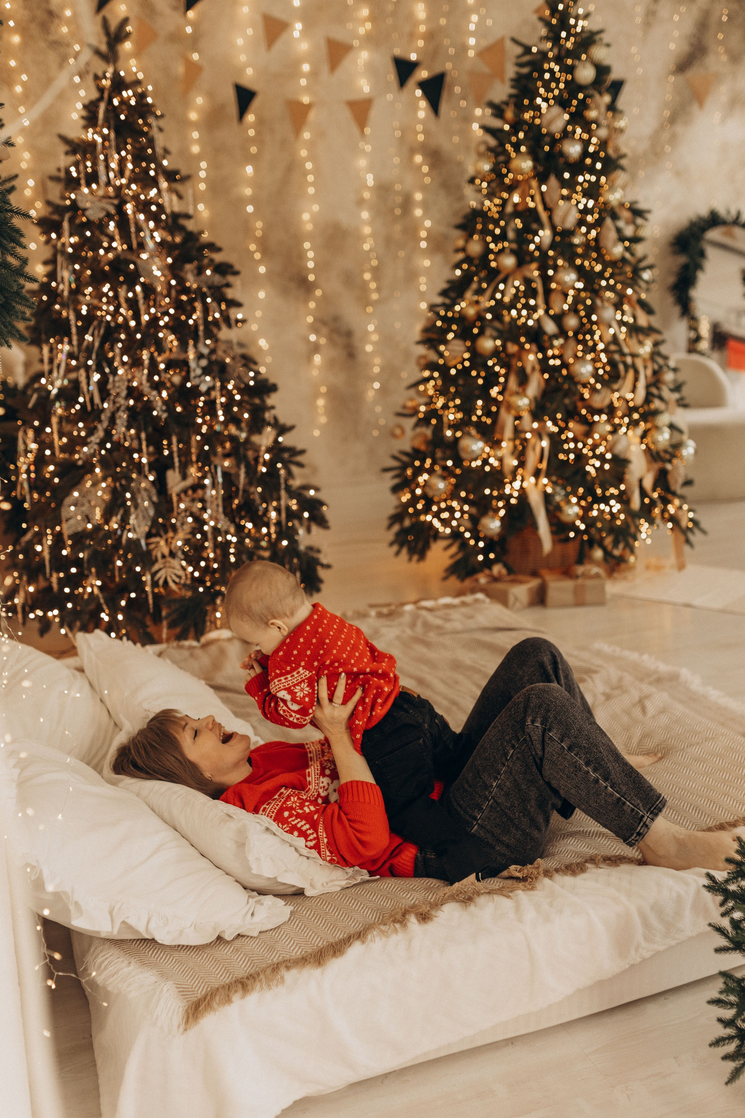 Яркий новый год мама и 2 сыночка. Фотограф в Ставрополе Svetlana Matveeva