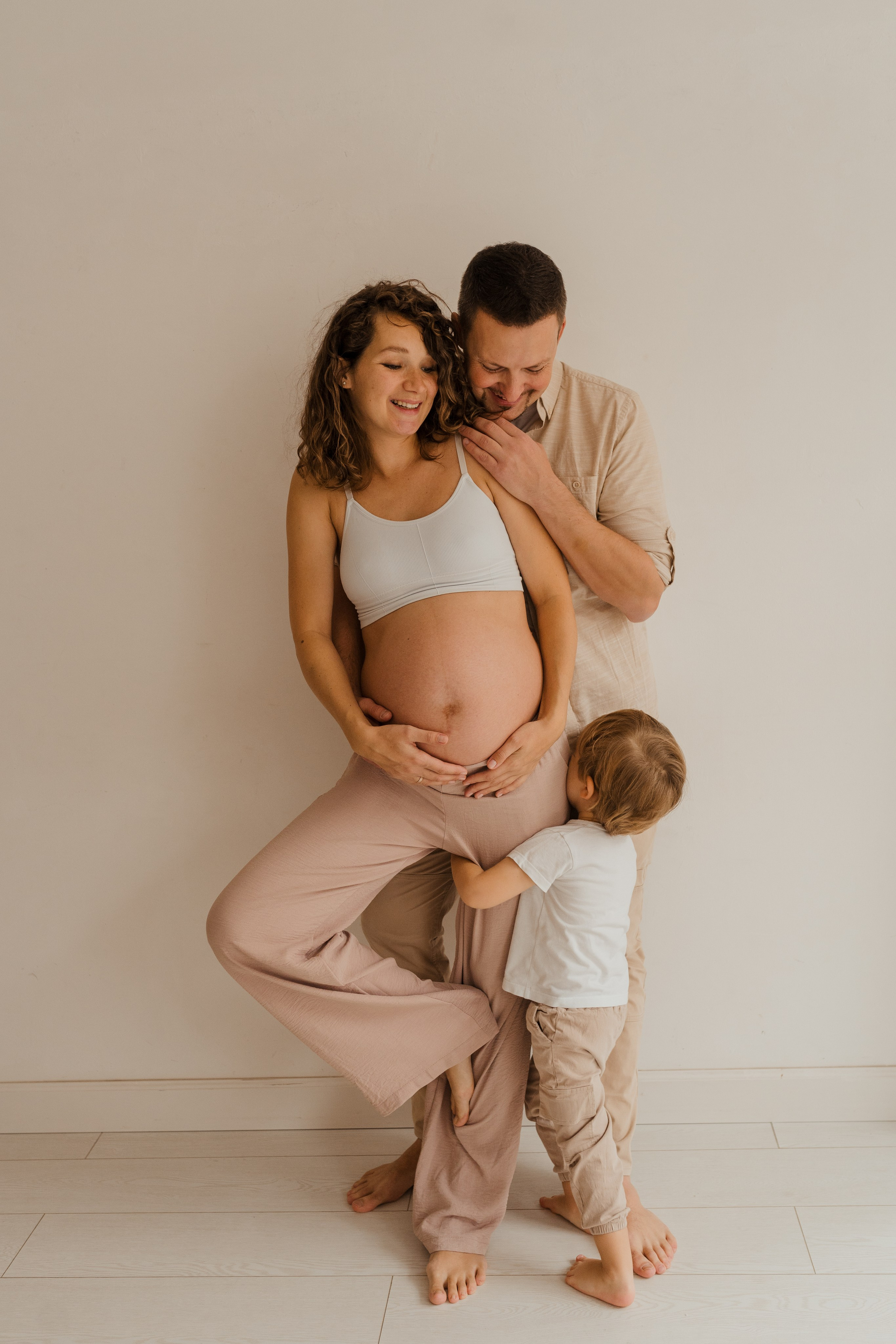 Семейная фотосессия в студии в Москве, семейный фотограф Анна Полушина. Свадебный фотограф в Москве Анна Полушина