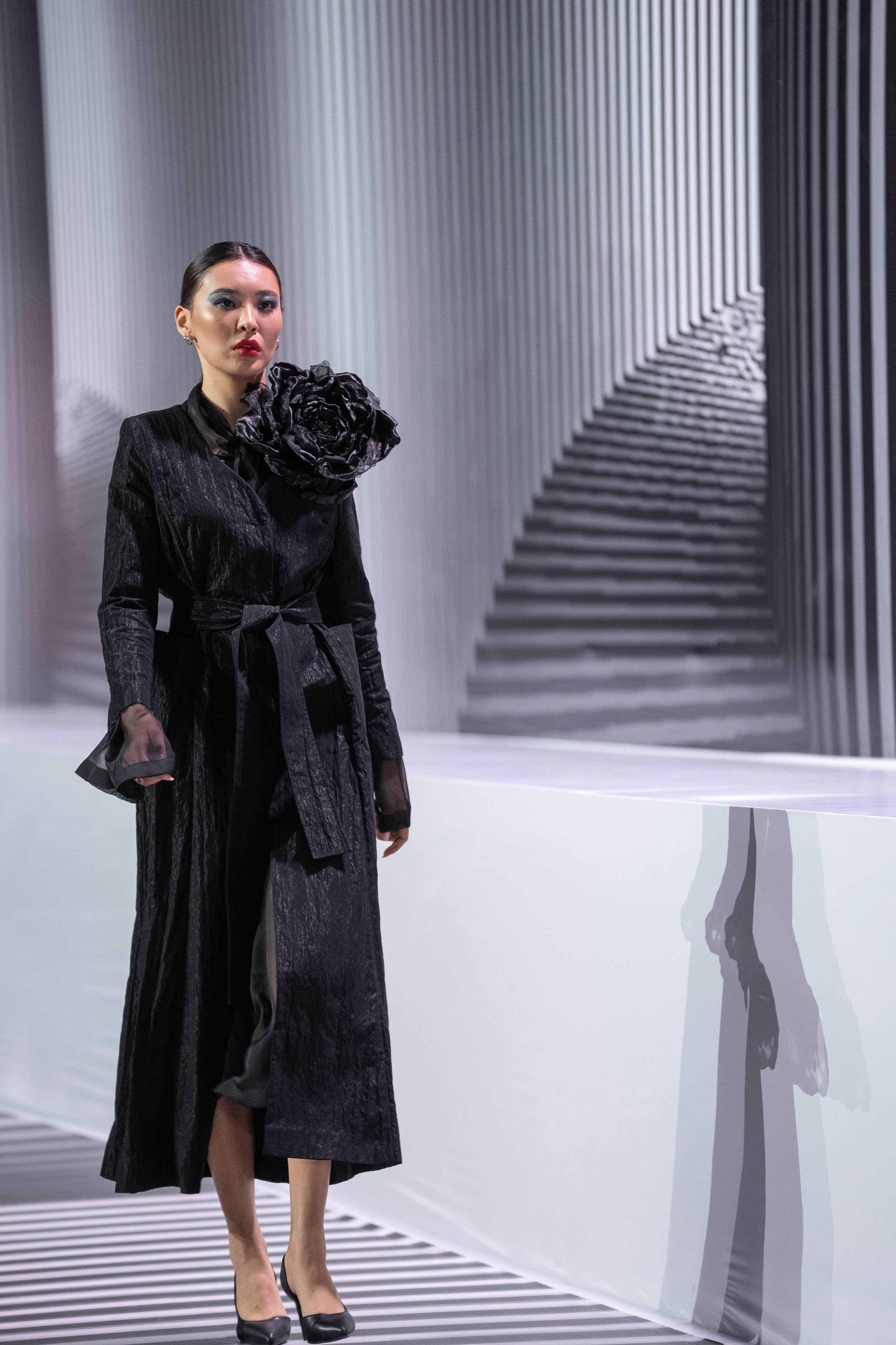 OKSANA UTELBAEVA. Сайт Алматинского НЮ АРТ, будуар и фэшн фотографа Дениса Карпенко