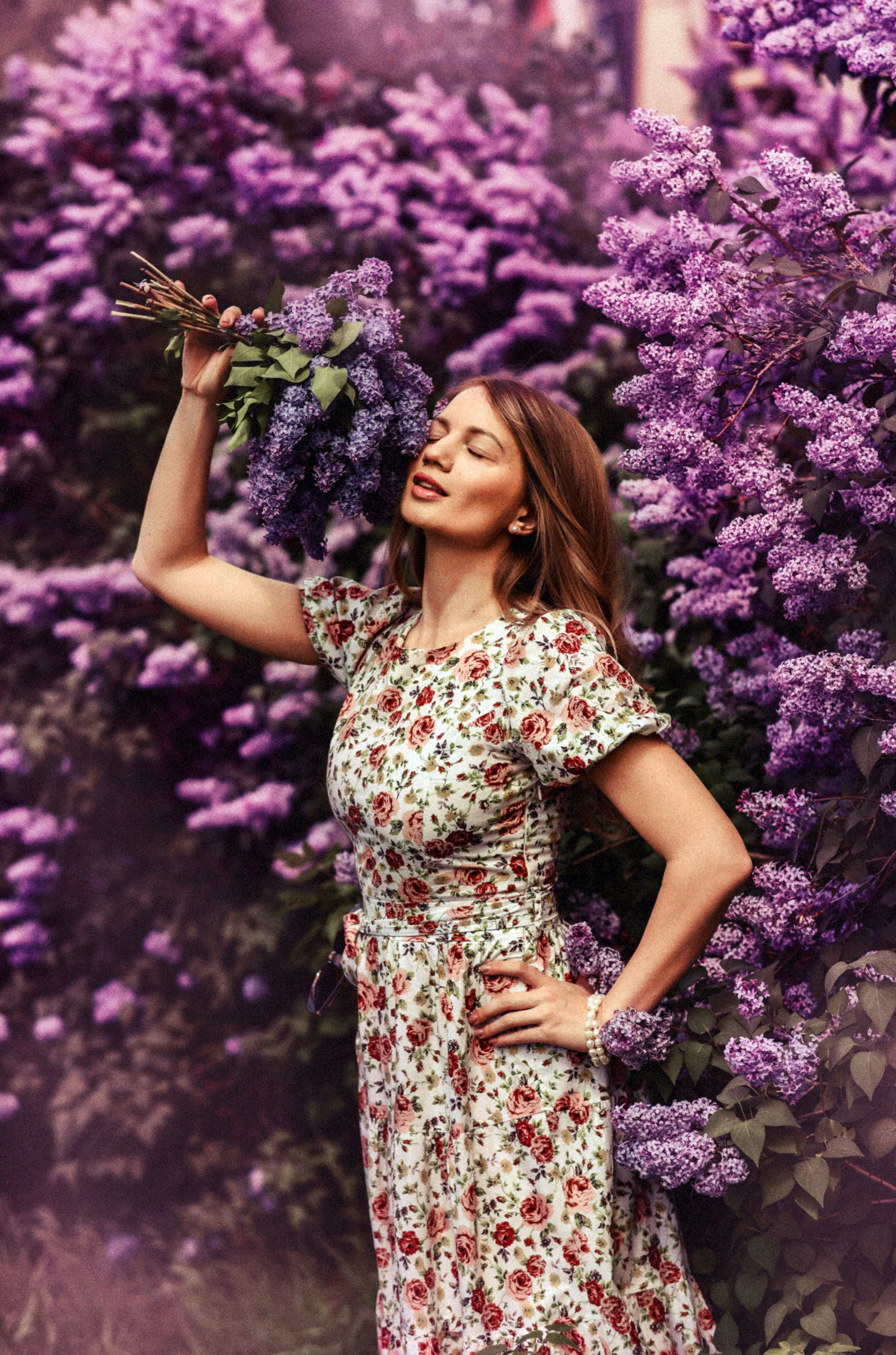 Фотосессия в цветении. Свадебный, семейный, детский, контент фотограф в Омске Максим Ильин