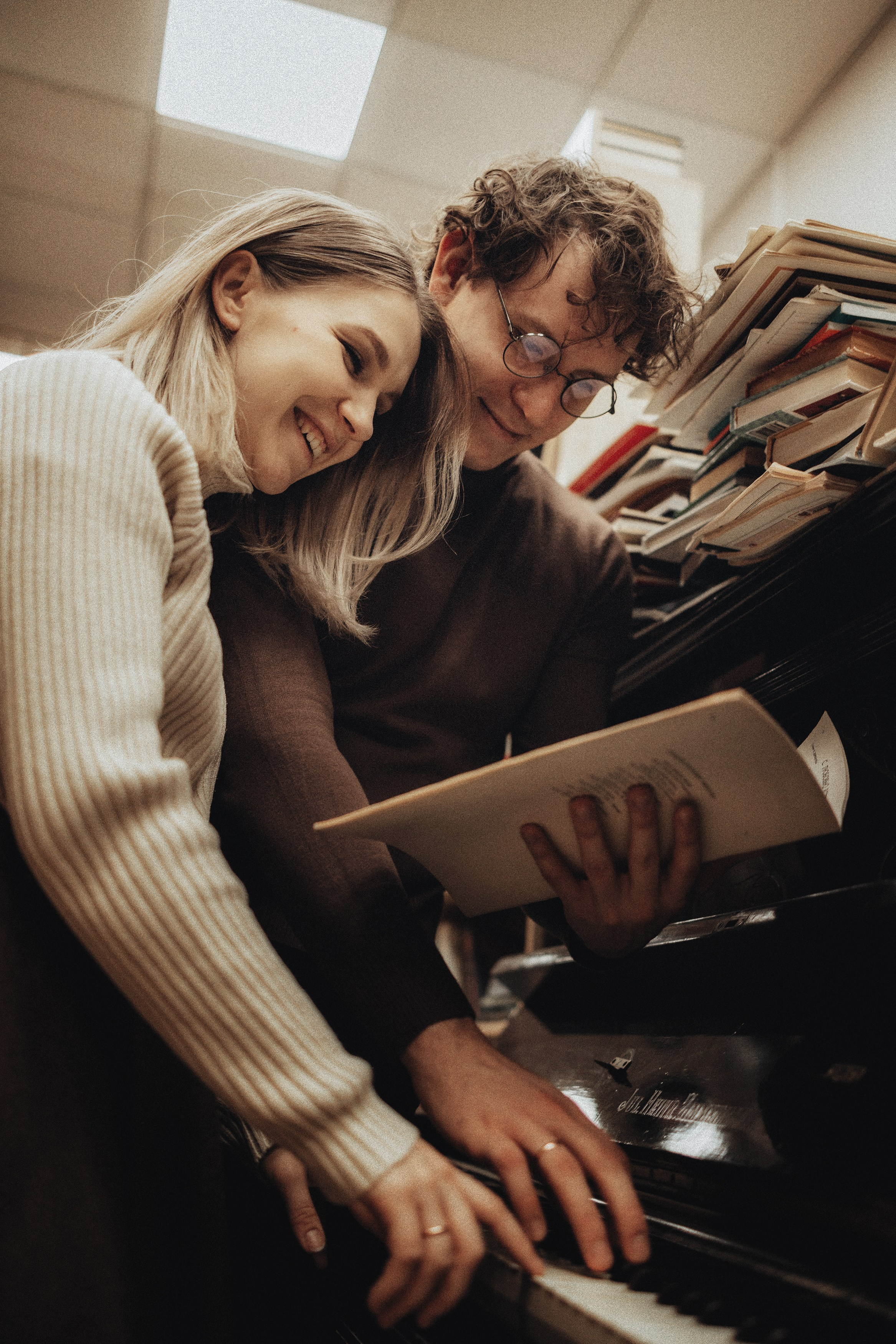 Свидание в библиотеке. Семейный фотограф, детские, семейные, лав стори съемки в Москве