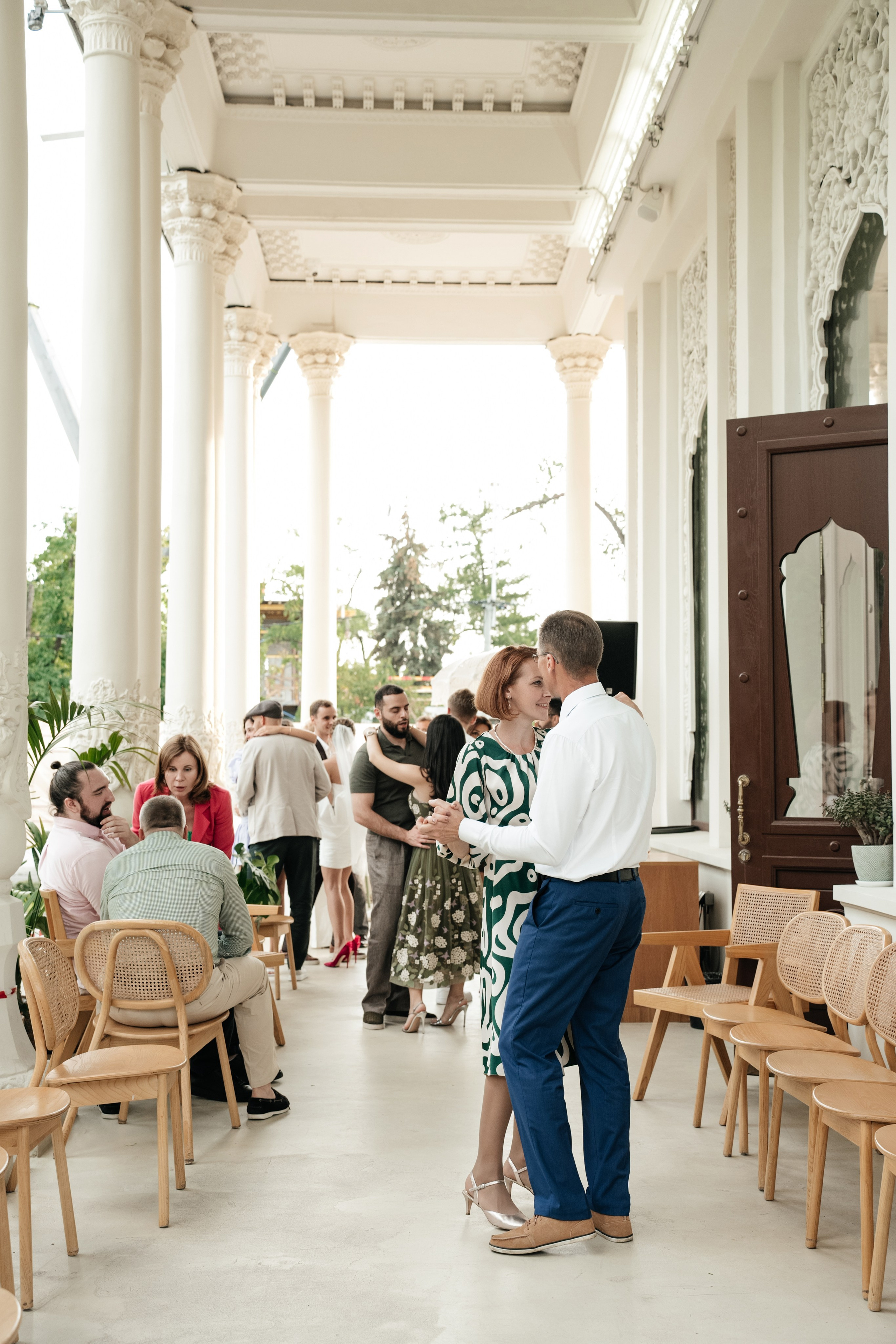 Ресторан Домик в саду, ВДНХ. Свадебный фотограф Москва Александра Аверкова