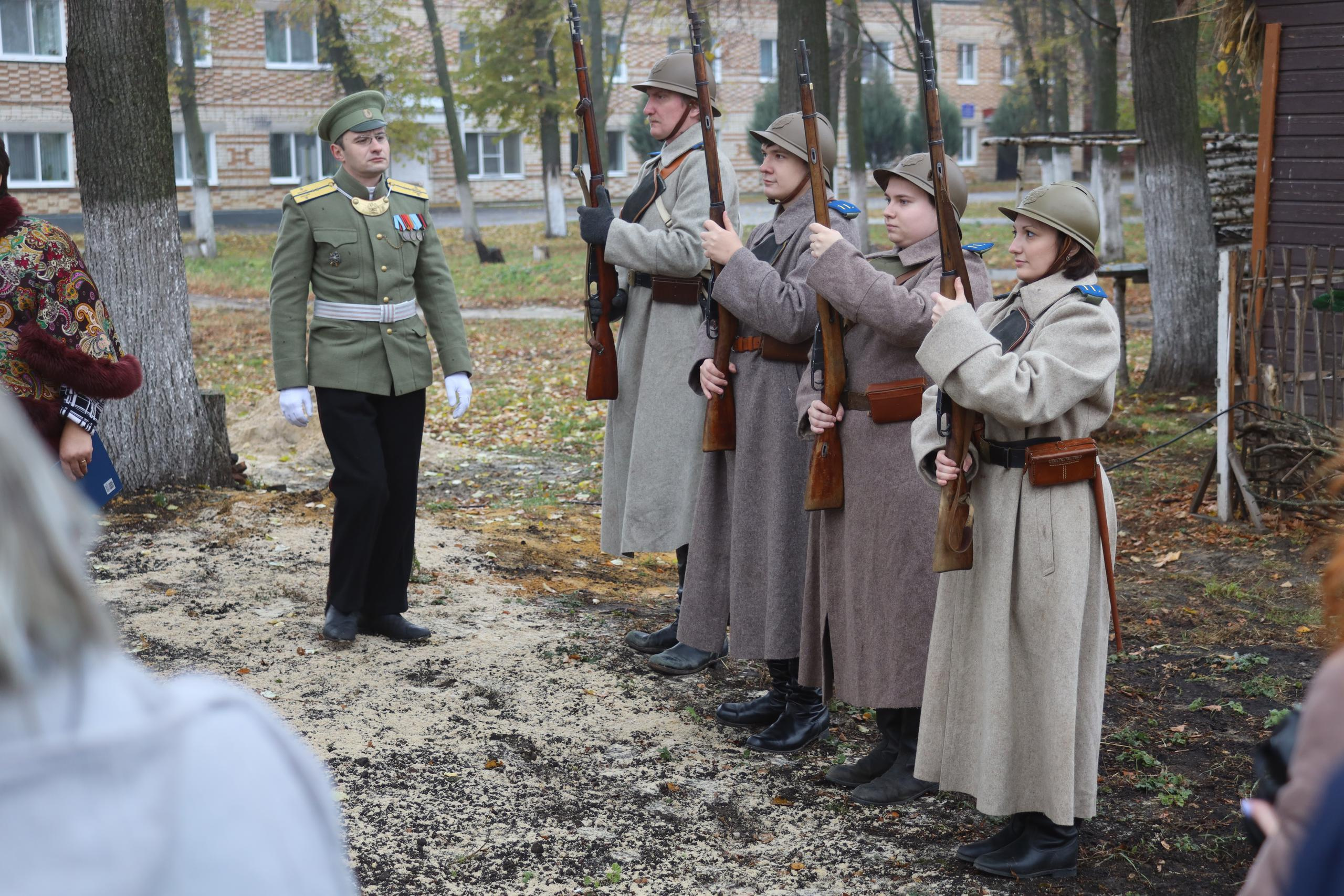 Репортаж Мемориал Вице-Адмиралу Кедрову М.А. в пос. Епифань Тульской области. Фотограф в Туле Крупский АнДРей. Фотостудия «КАДР71» в Туле