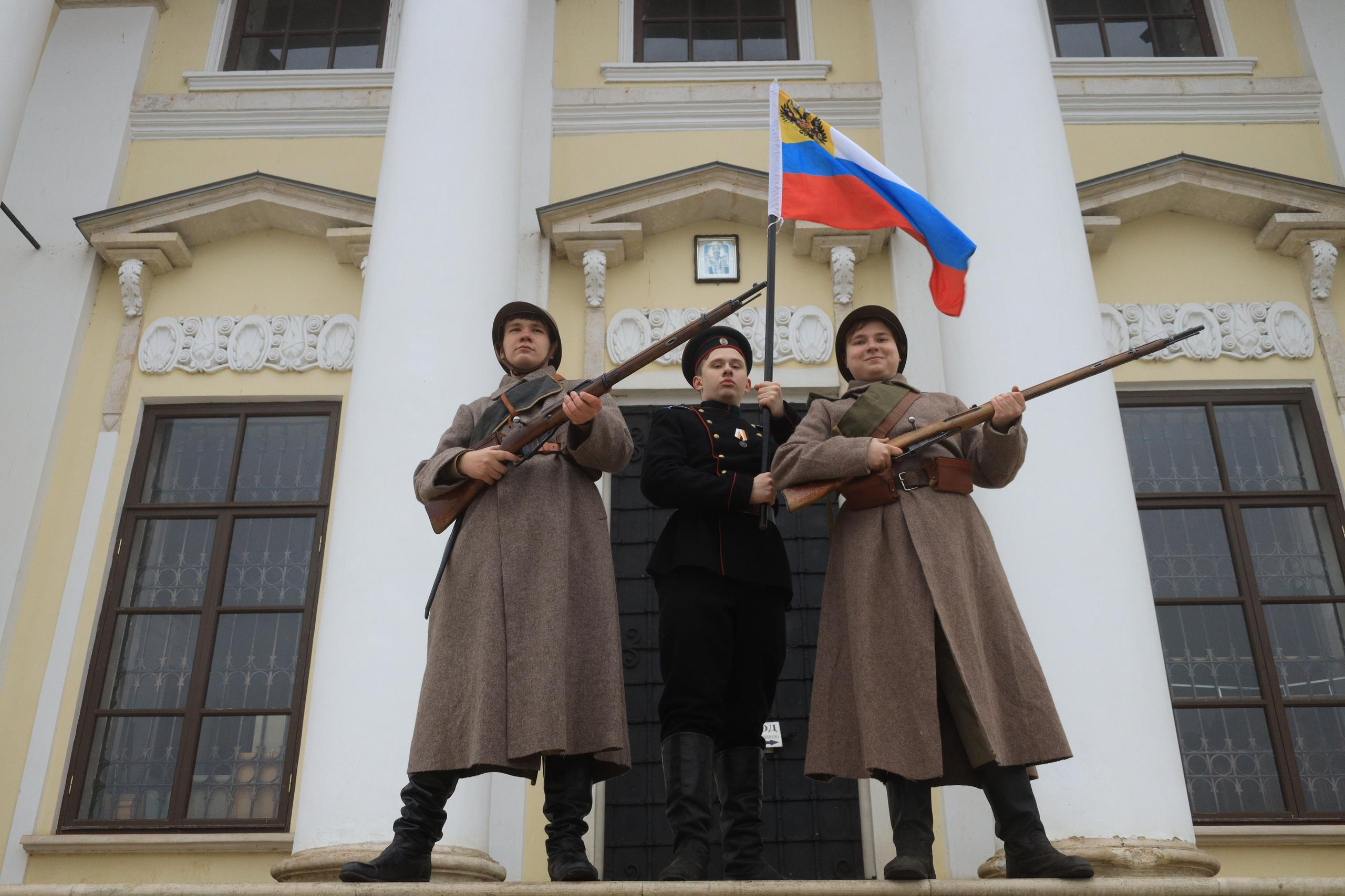 Репортаж Мемориал Вице-Адмиралу Кедрову М.А. в пос. Епифань Тульской области. Фотограф в Туле Крупский АнДРей. Фотостудия «КАДР71» в Туле