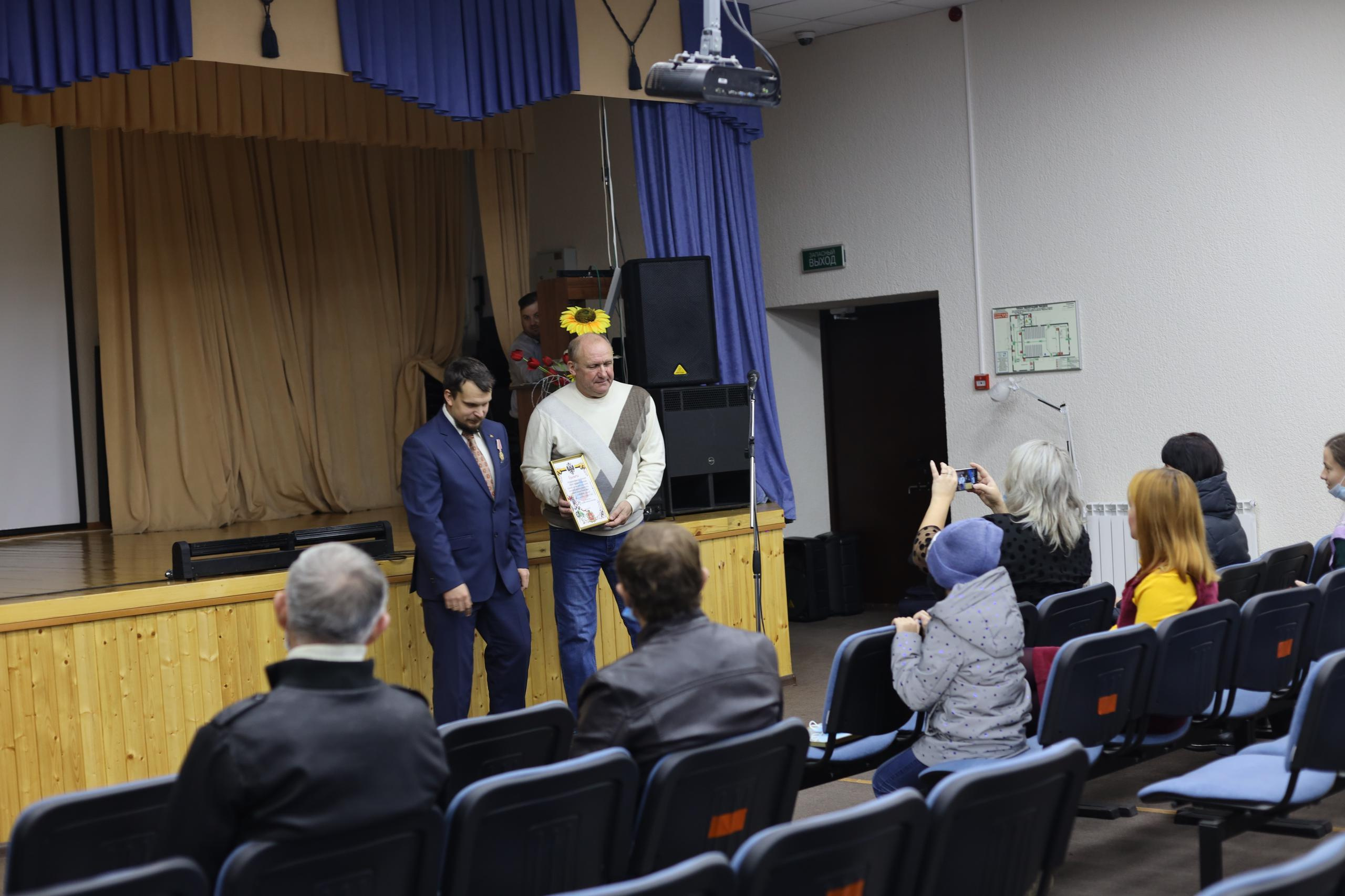 Репортаж Мемориал Вице-Адмиралу Кедрову М.А. в пос. Епифань Тульской области. Фотограф в Туле Крупский АнДРей. Фотостудия «КАДР71» в Туле