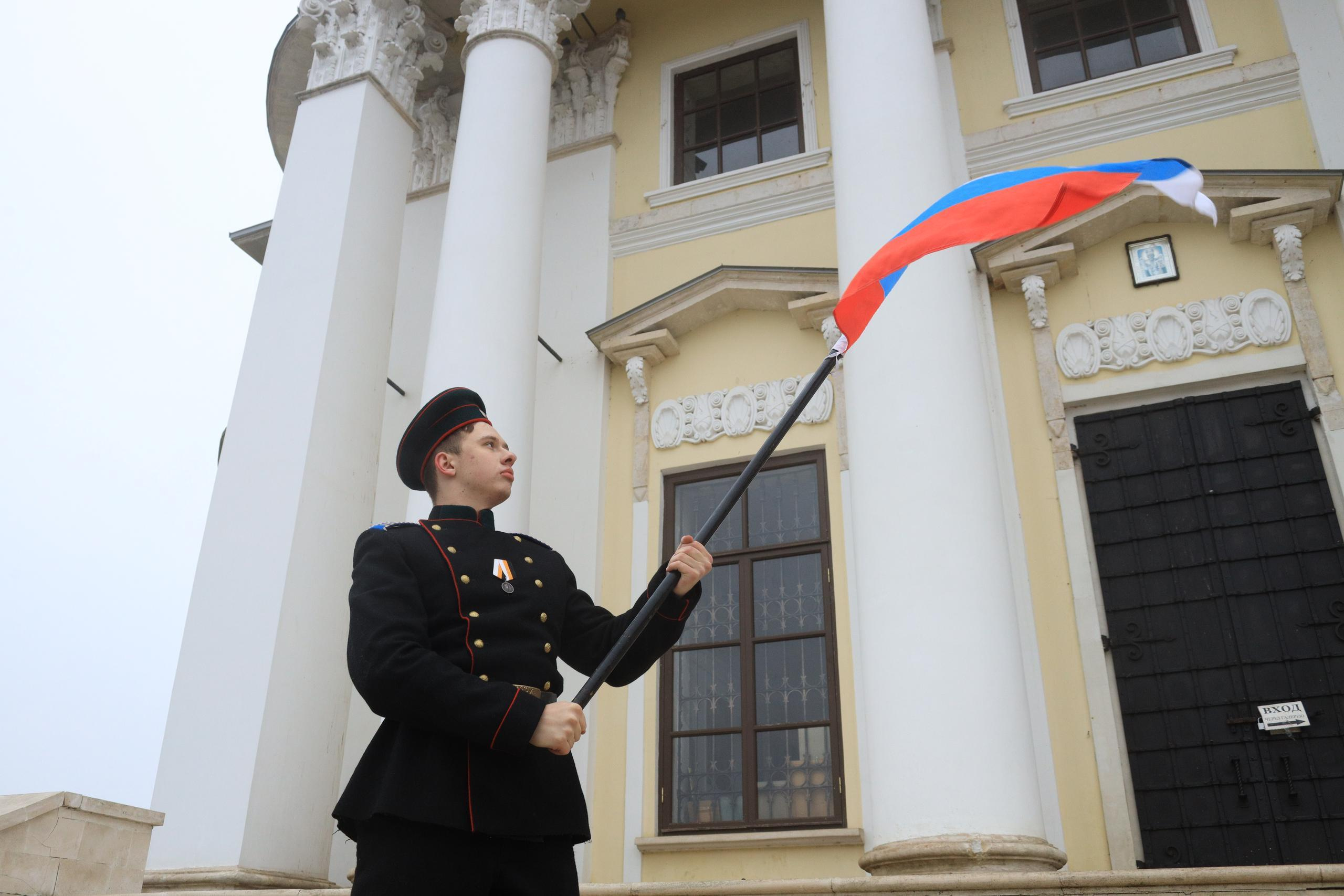 Репортаж Мемориал Вице-Адмиралу Кедрову М.А. в пос. Епифань Тульской области. Фотограф в Туле Крупский АнДРей. Фотостудия «КАДР71» в Туле