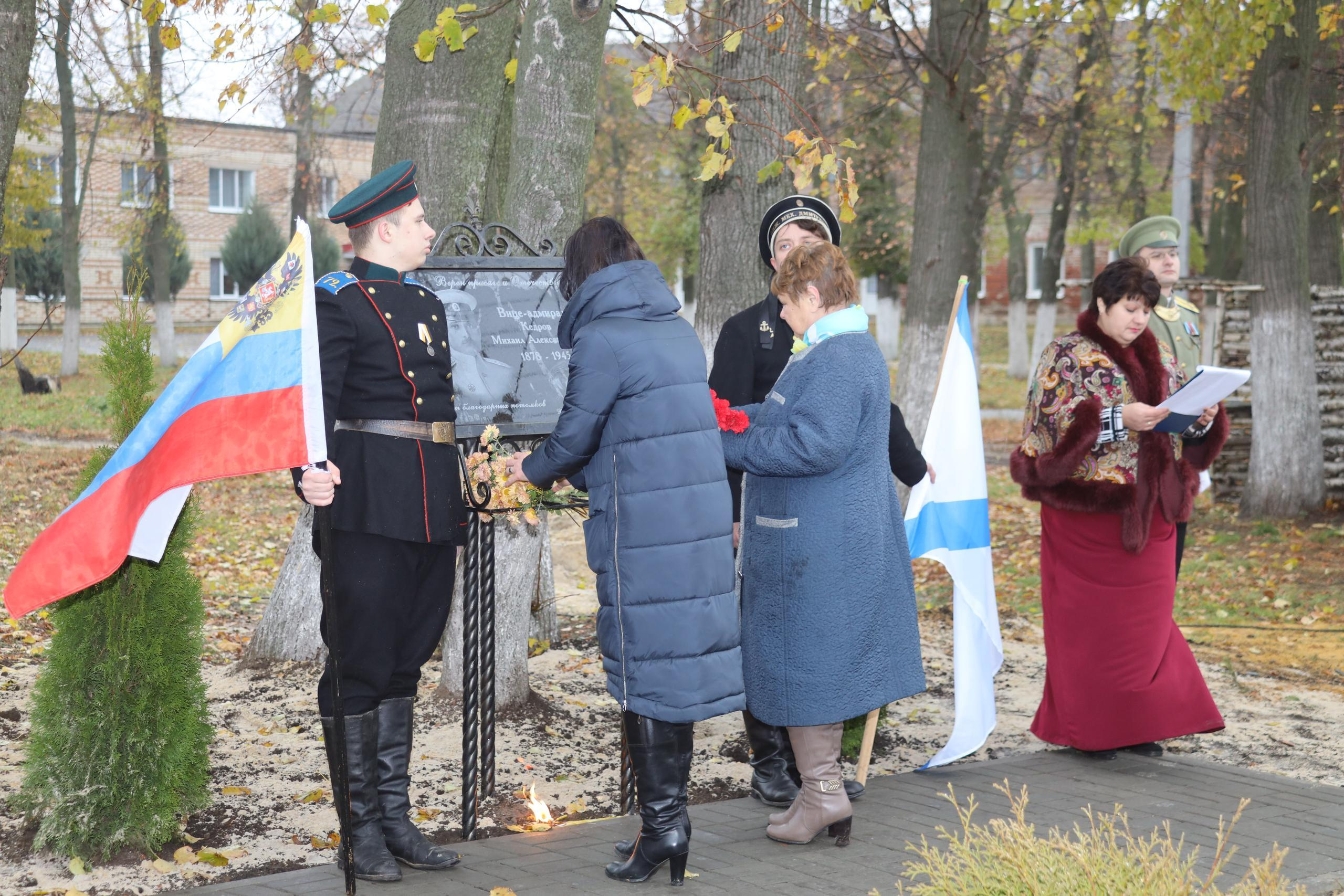 Репортаж Мемориал Вице-Адмиралу Кедрову М.А. в пос. Епифань Тульской области. Фотограф в Туле Крупский АнДРей. Фотостудия «КАДР71» в Туле