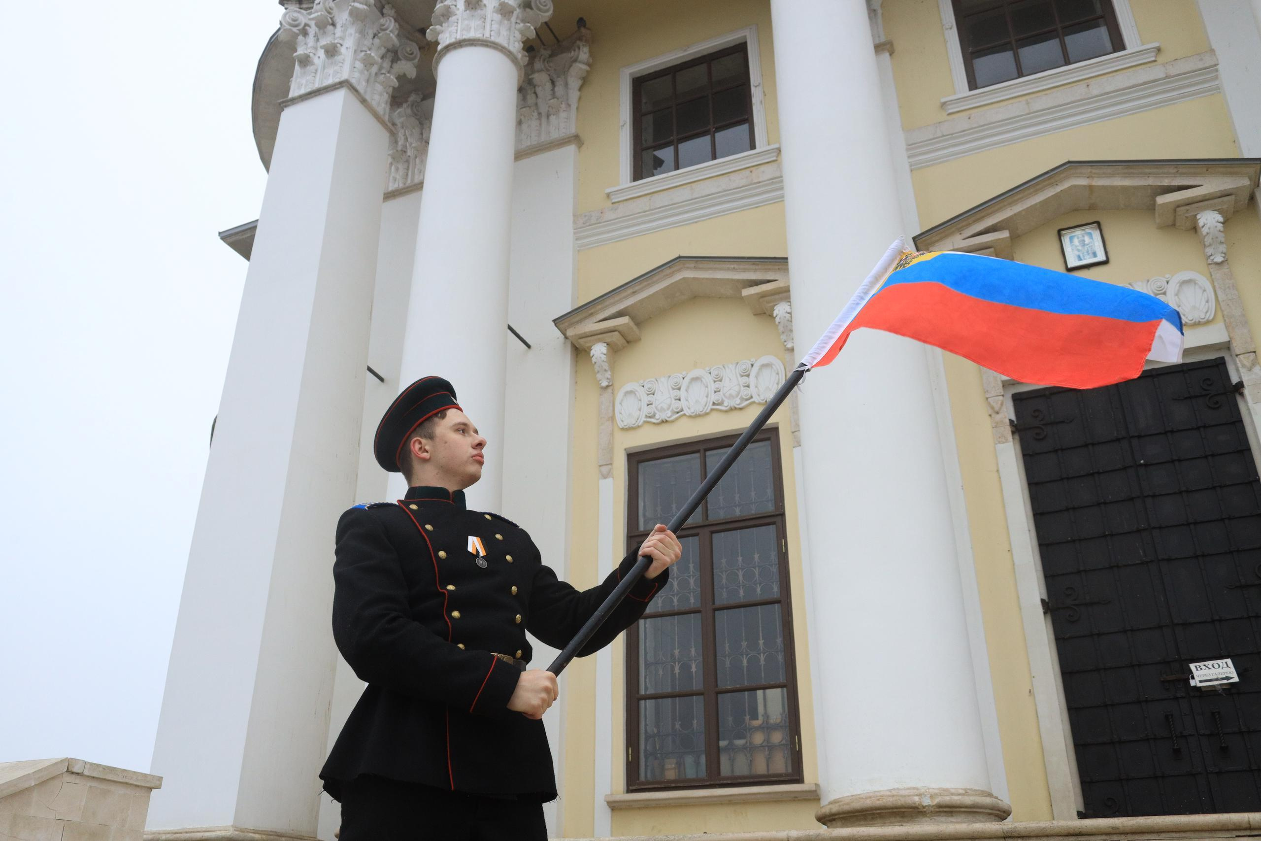 Репортаж Мемориал Вице-Адмиралу Кедрову М.А. в пос. Епифань Тульской области. Фотограф в Туле Крупский АнДРей. Фотостудия «КАДР71» в Туле