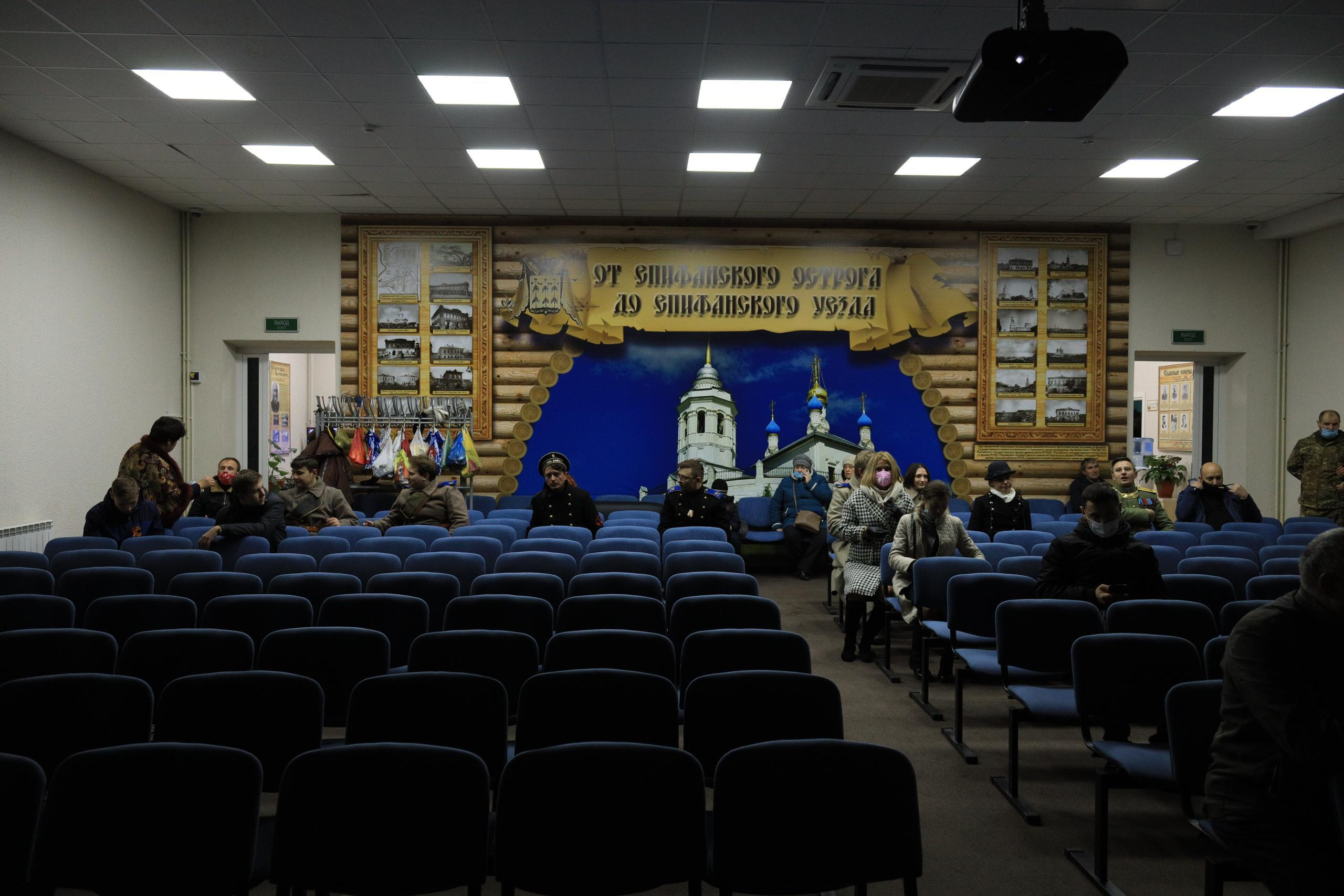 Репортаж Мемориал Вице-Адмиралу Кедрову М.А. в пос. Епифань Тульской области. Фотограф в Туле Крупский АнДРей. Фотостудия «КАДР71» в Туле