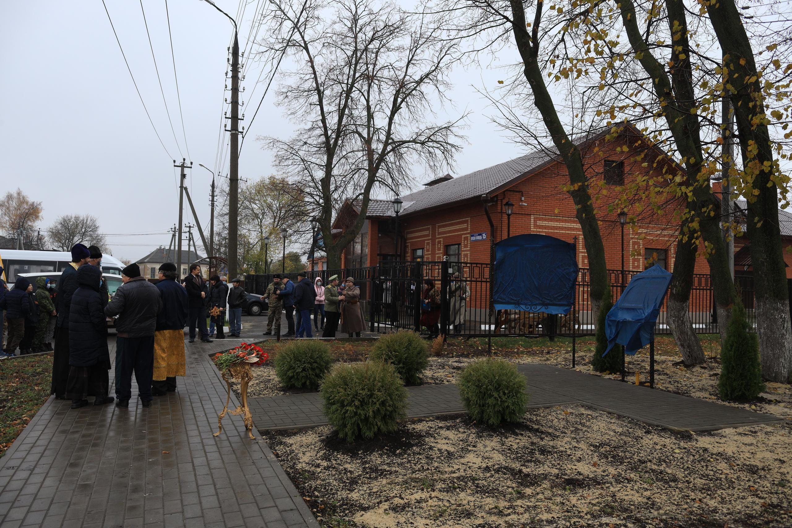 Репортаж Мемориал Вице-Адмиралу Кедрову М.А. в пос. Епифань Тульской области. Фотограф в Туле Крупский АнДРей. Фотостудия «КАДР71» в Туле