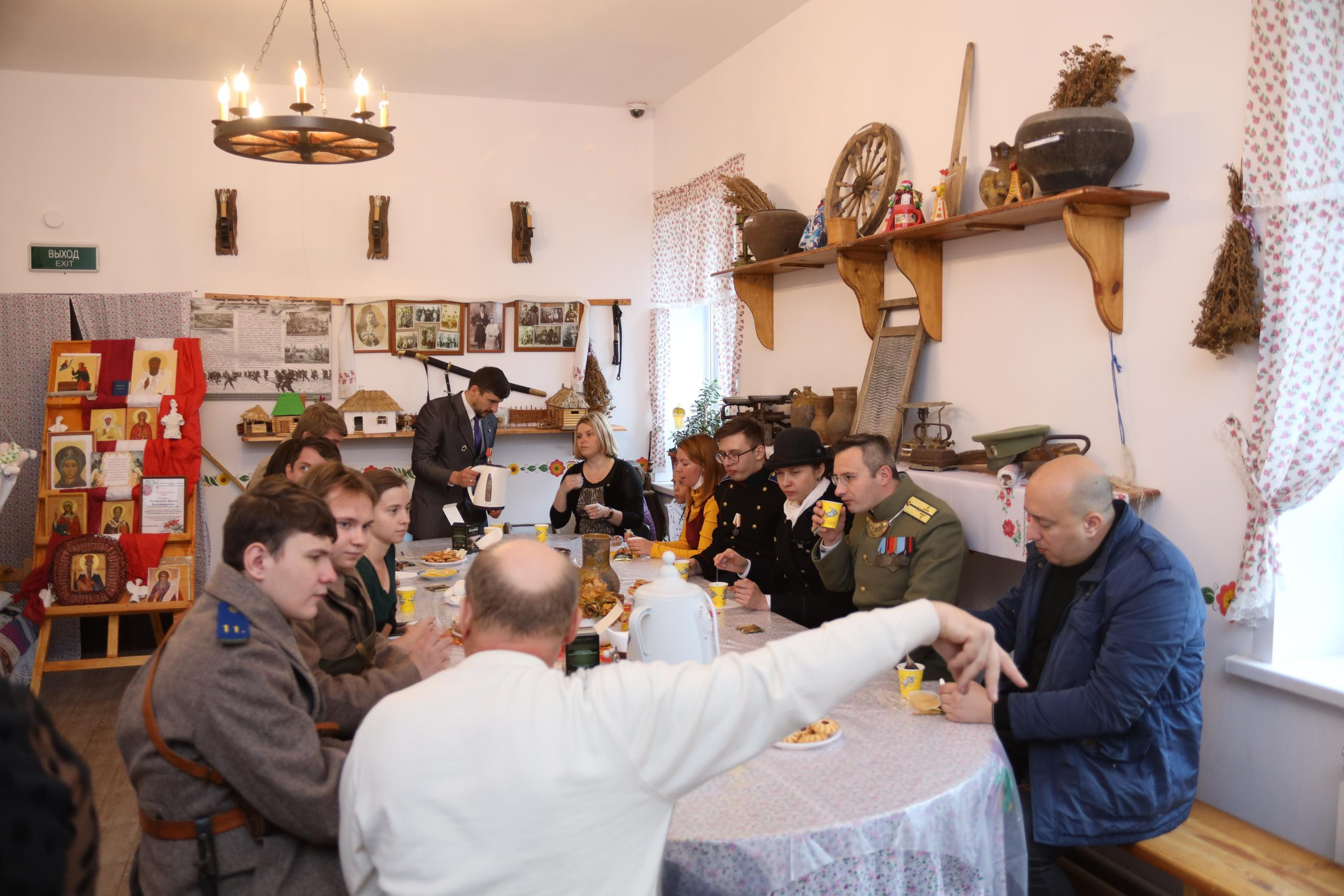 Репортаж Мемориал Вице-Адмиралу Кедрову М.А. в пос. Епифань Тульской области. Фотограф в Туле Крупский АнДРей. Фотостудия «КАДР71» в Туле