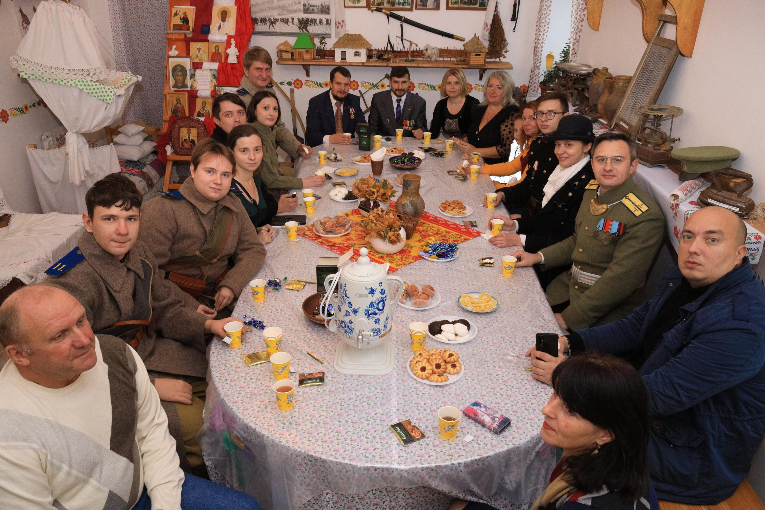 Репортаж Мемориал Вице-Адмиралу Кедрову М.А. в пос. Епифань Тульской области. Фотограф в Туле Крупский АнДРей. Фотостудия «КАДР71» в Туле