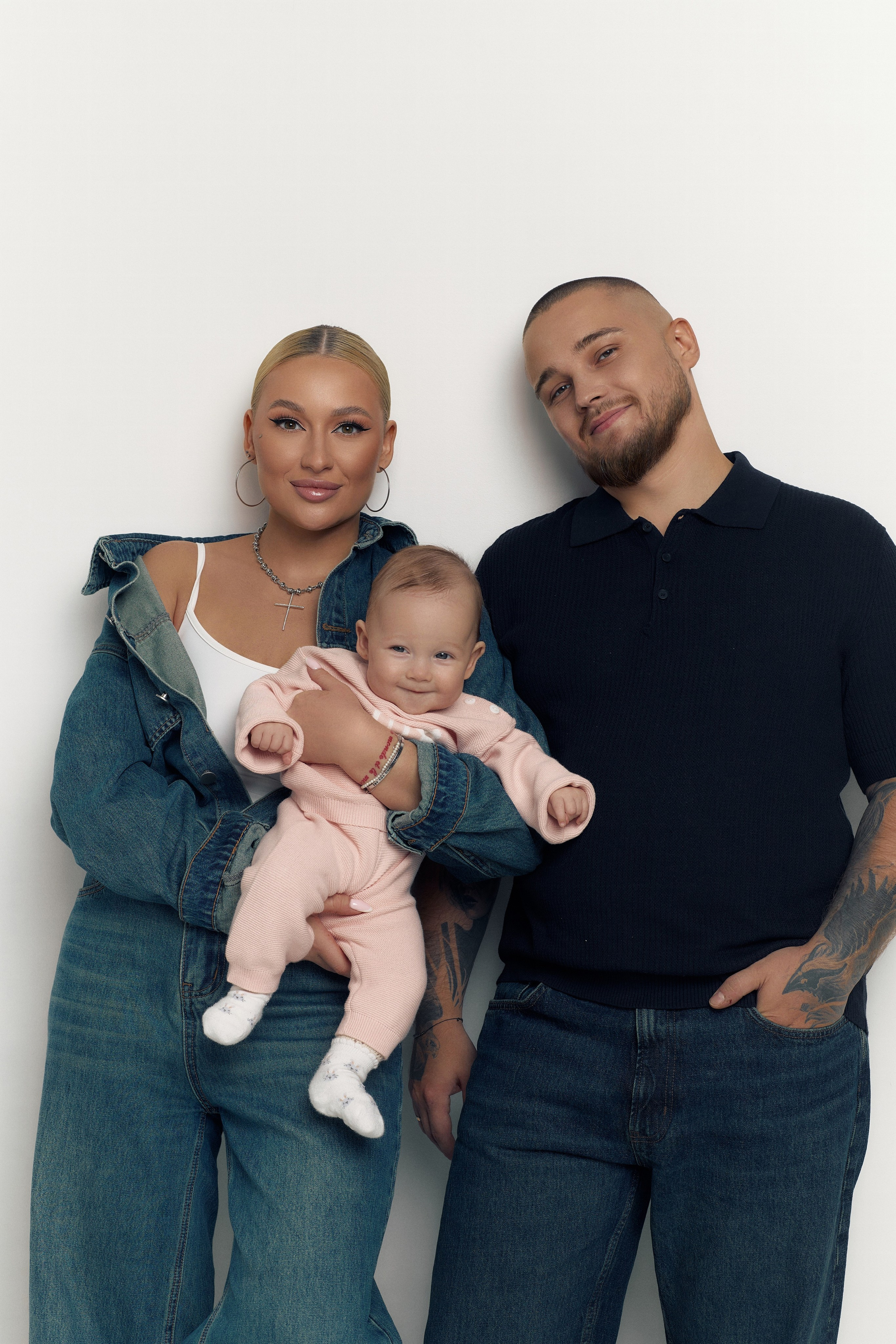 ANASTASIA & ANDREY & AVRORA. Ася Солопова, фотограф Тюмень