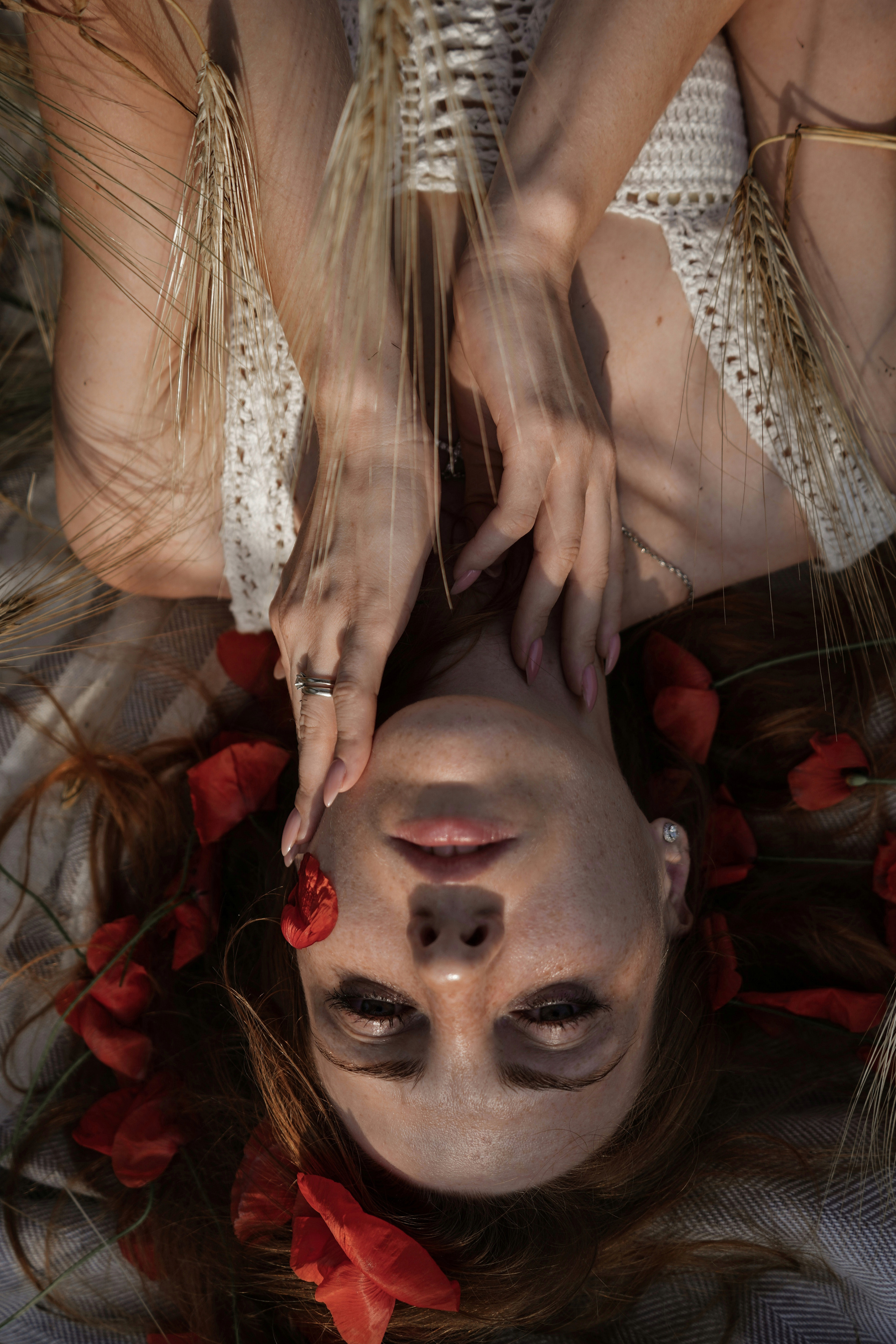 Анна и маки. Фотограф в Сочи Марина Барс