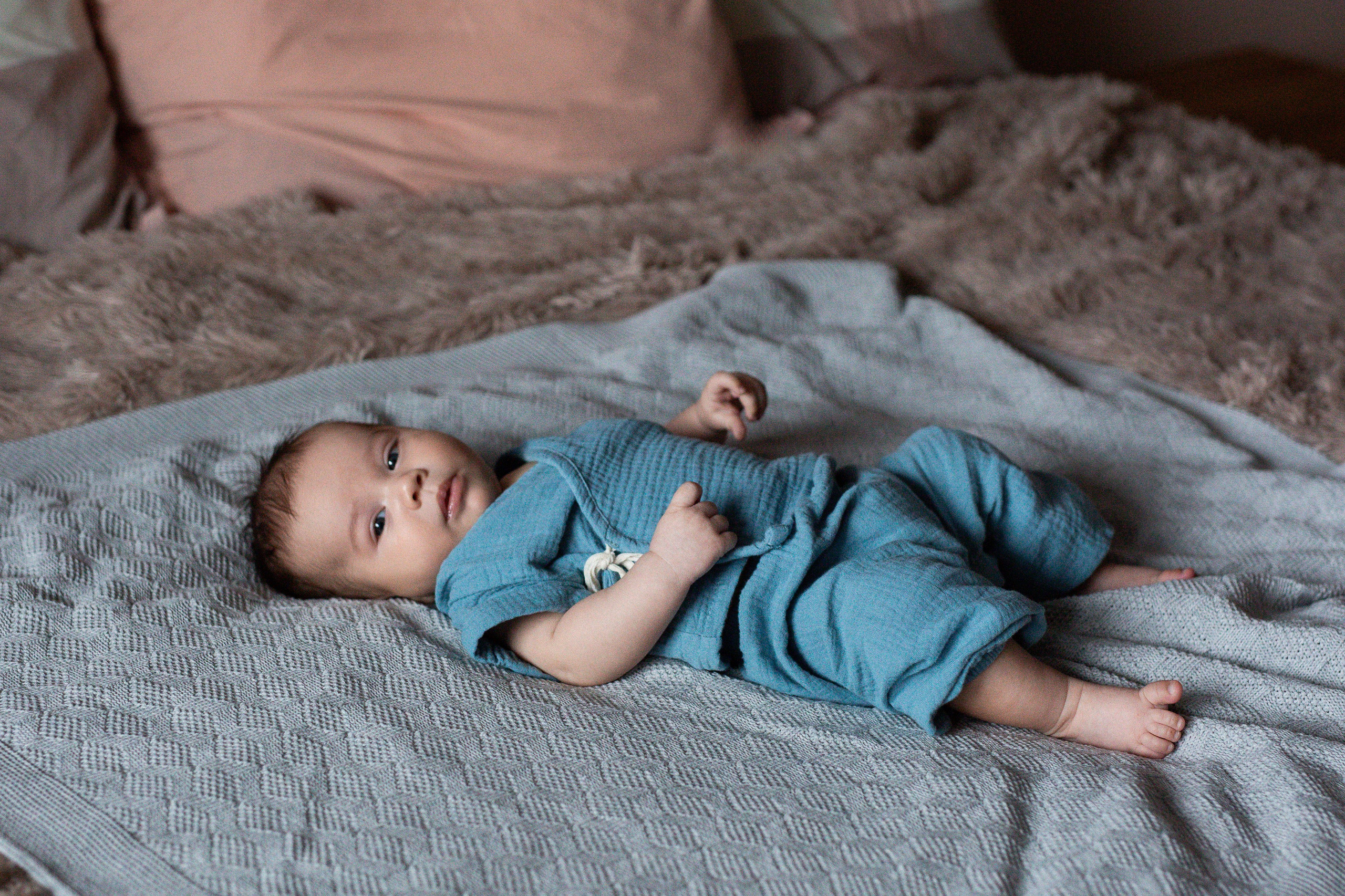 Оля, Андрей, Даня и Паша, домашняя фотосессия с грудничком. Семейный фотограф в Москве Марина Петра