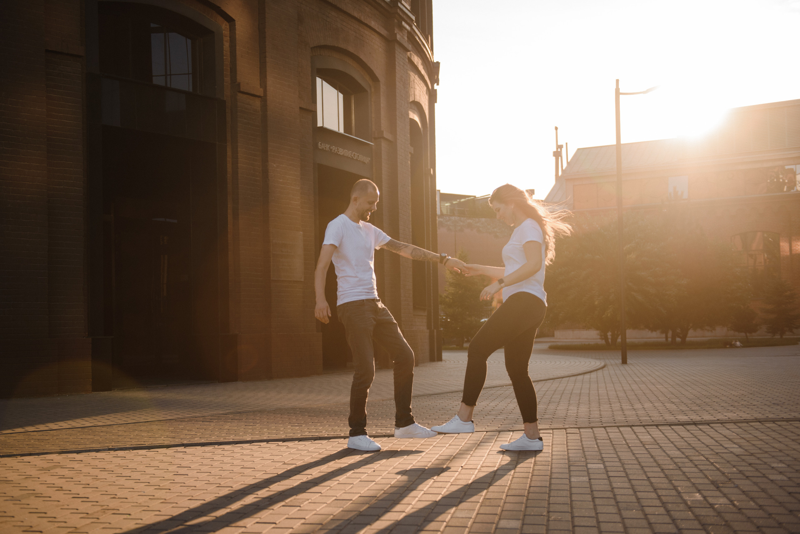 Классическая свадьба в Москве с прогулкой у площади музыки. Свадебный фотограф в Тамбове Андрей Шаталов