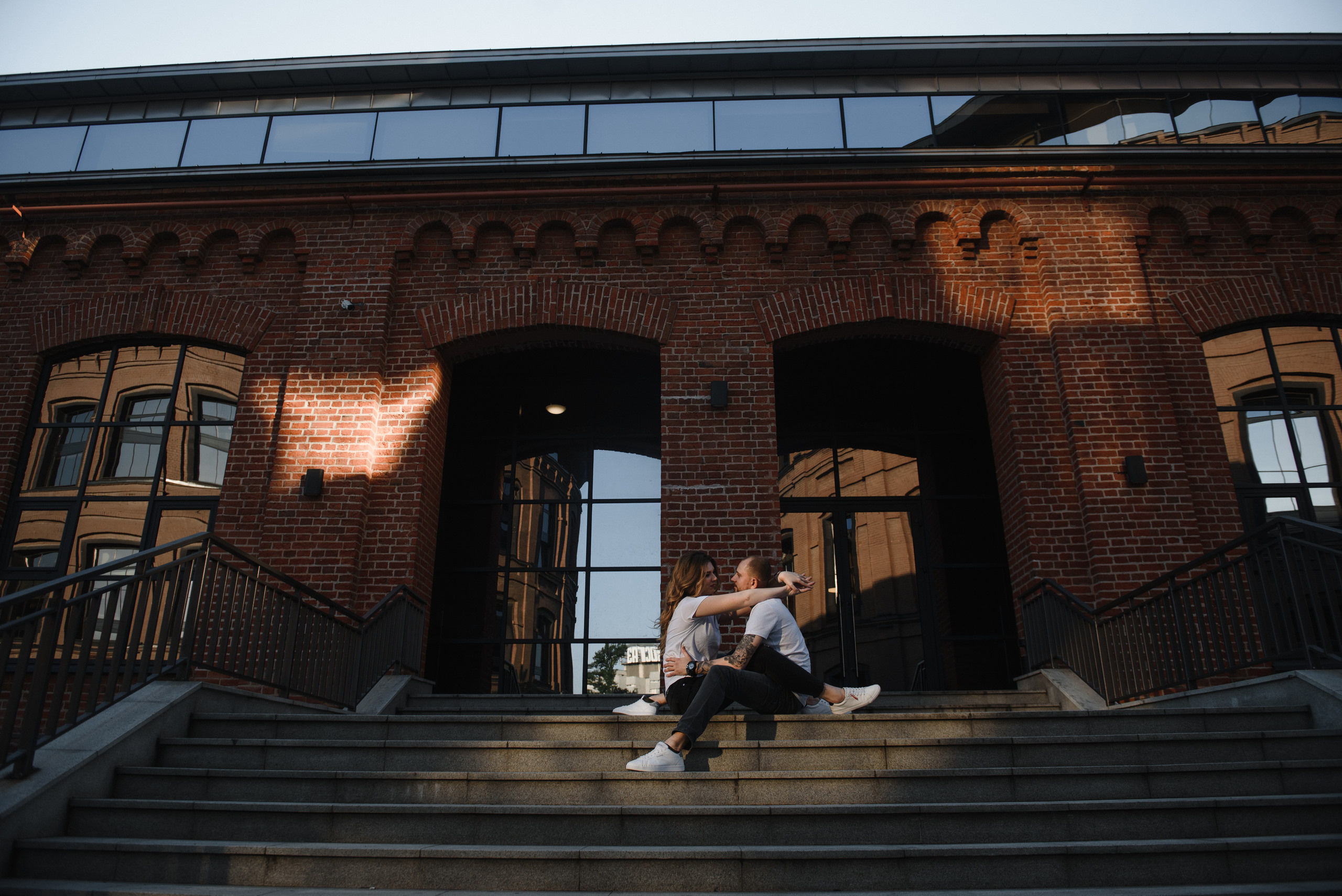 Классическая свадьба в Москве с прогулкой у площади музыки. Свадебный фотограф в Тамбове Андрей Шаталов