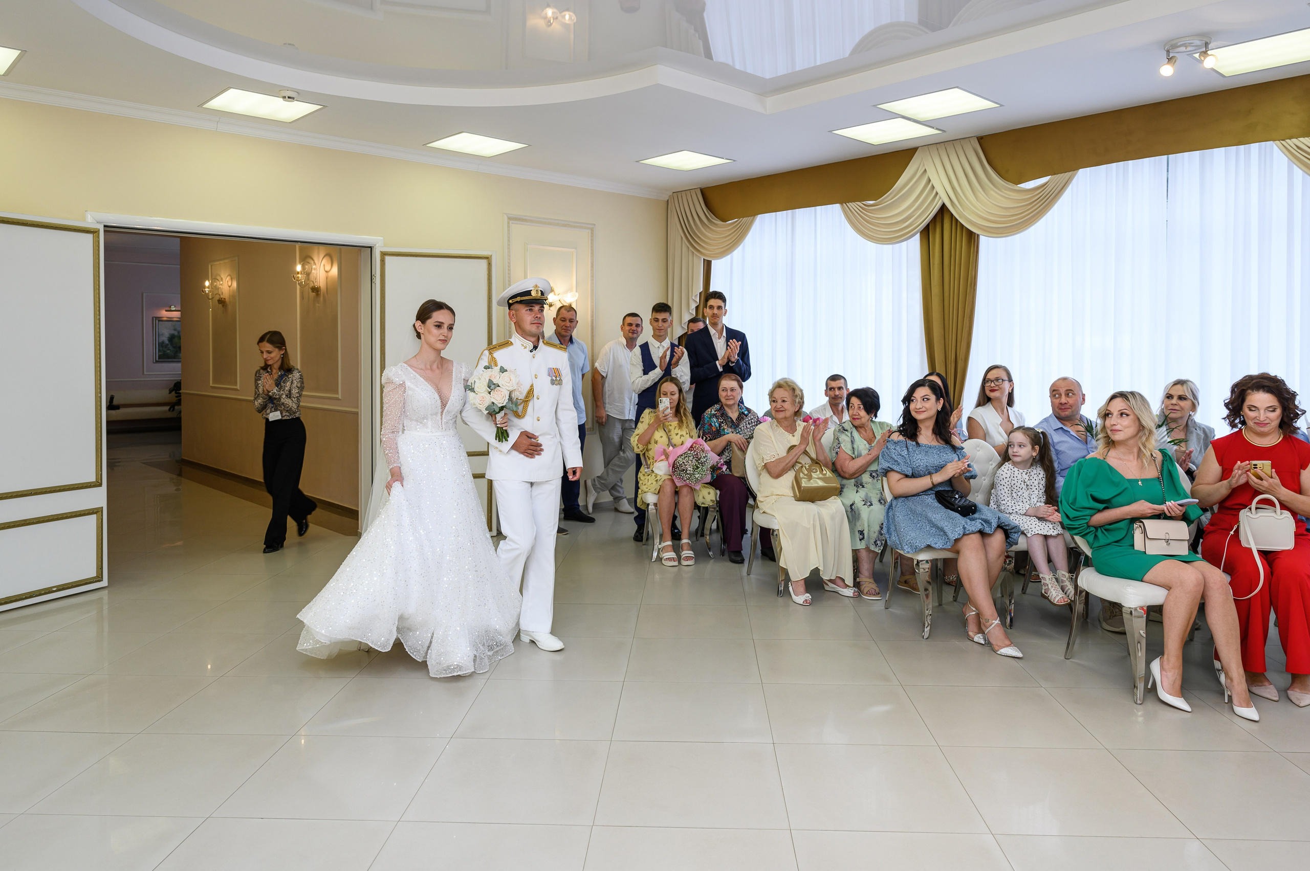 Свадьба «Келарская набережная» Сергиев-Посад. Свадебный фотограф Москва Юрий Кульман