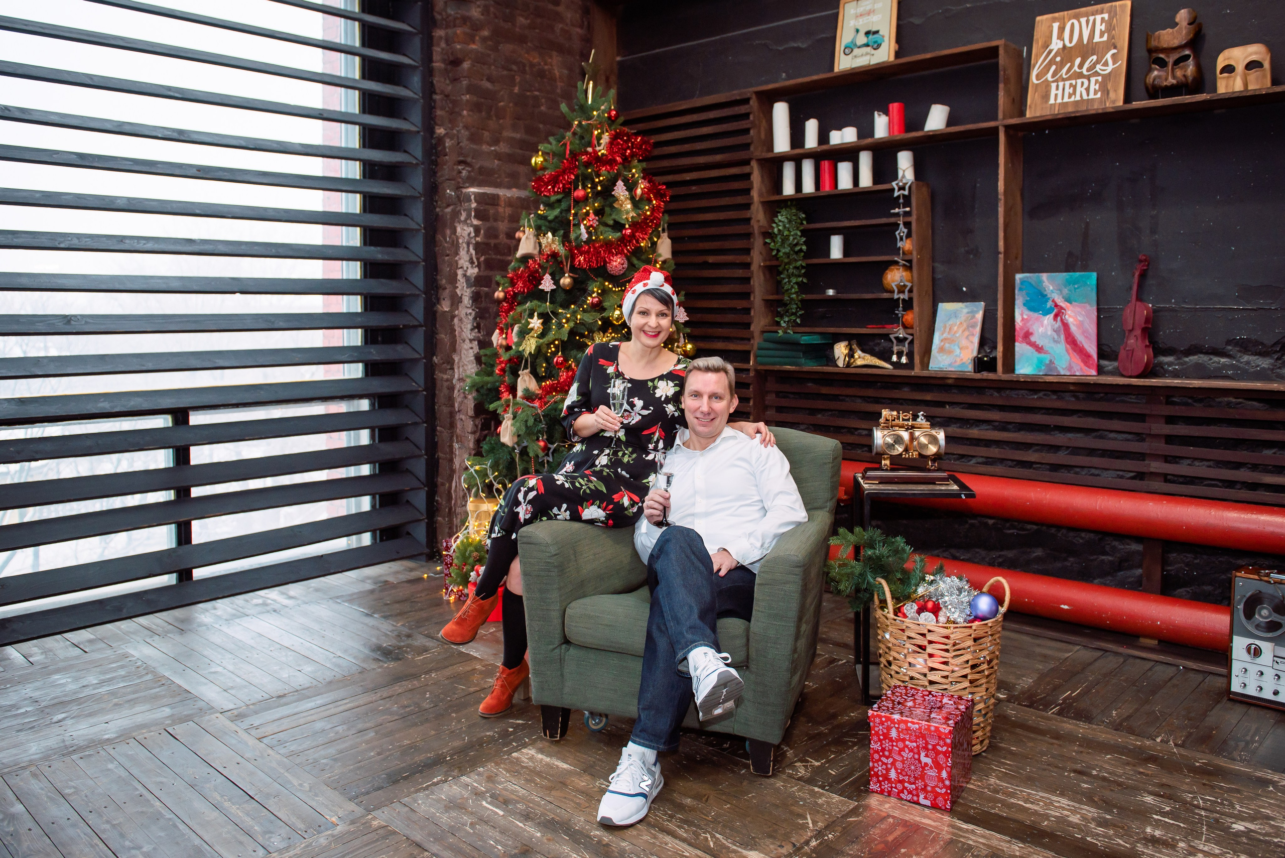 Семейная фотосессия в Wood-studio. Свадебный и семейный фотограф в Москве Юлия Винник