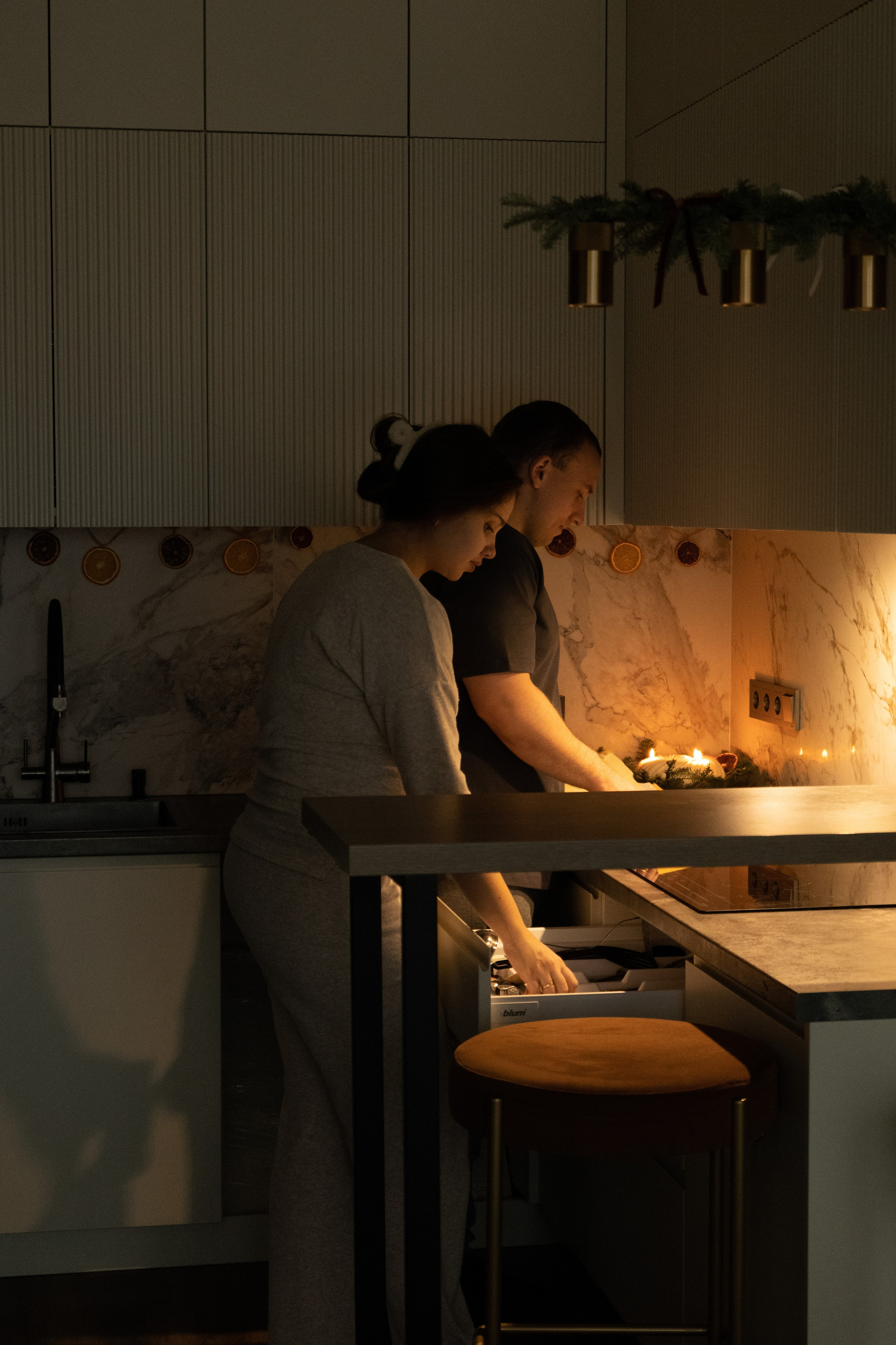 Домашняя новогодняя фотосесиия беременности. Фотограф видеограф Ольга Василевская