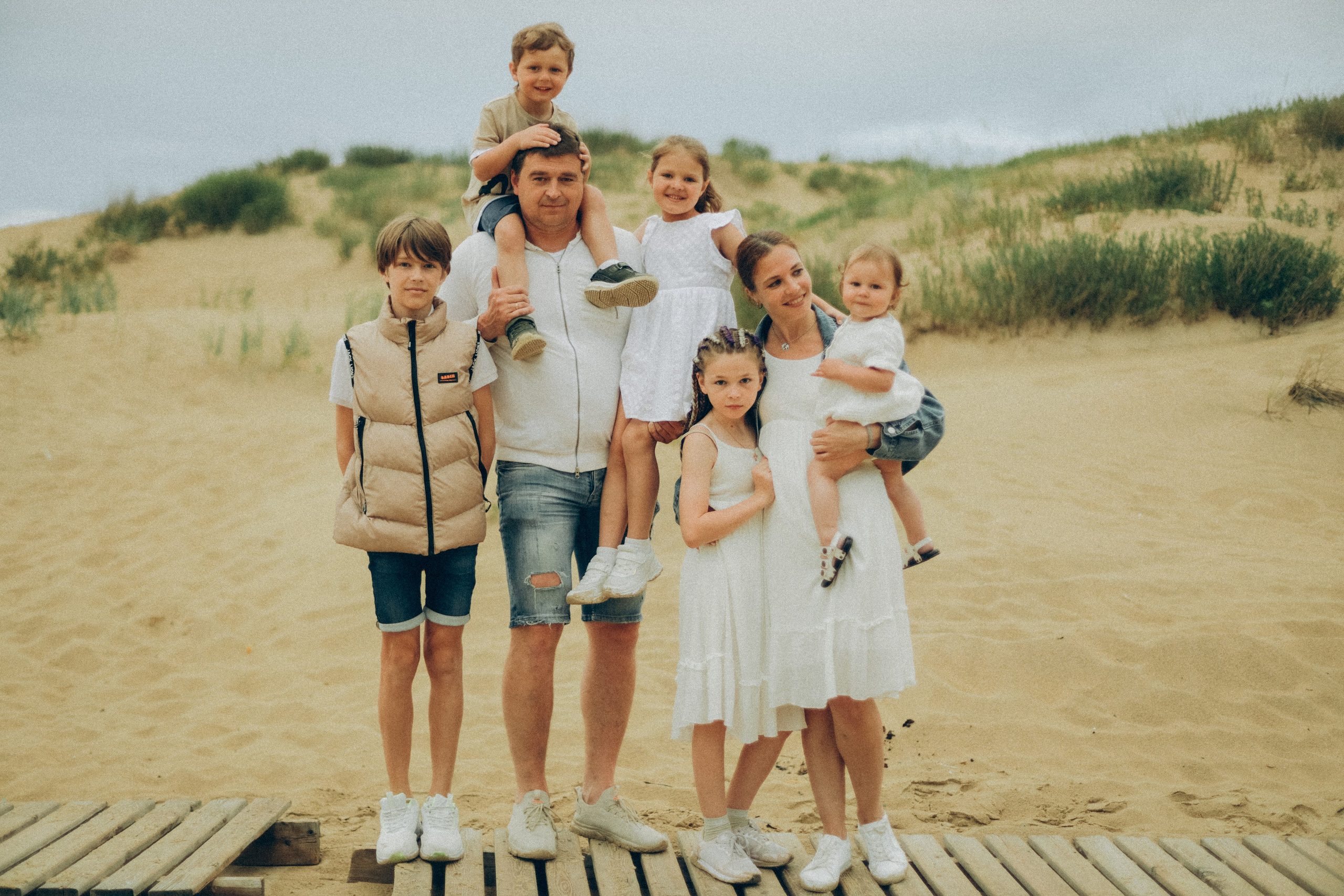 Ольга, Эдуард, Андрей, Настя, Даша, Кирилл и Ксюша. Семейный фотограф Анапа