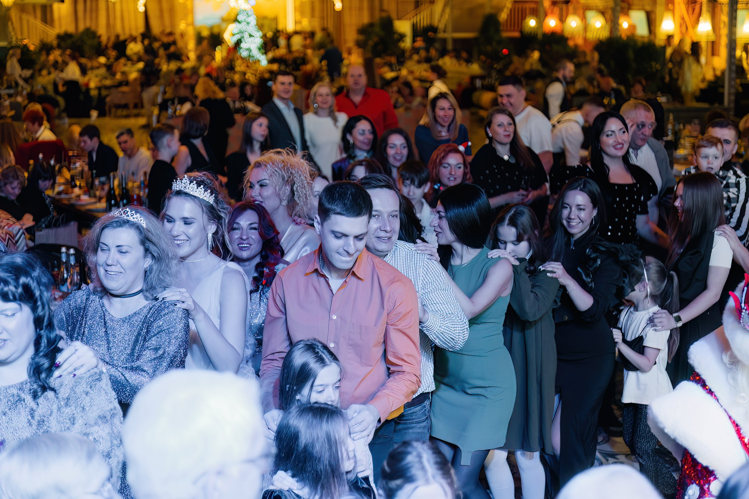 Новогодняя ночь 2024 в ресторане Чайхона ВО. Коммерческий фотограф в Санкт-Петербурге Анна Кобзарь