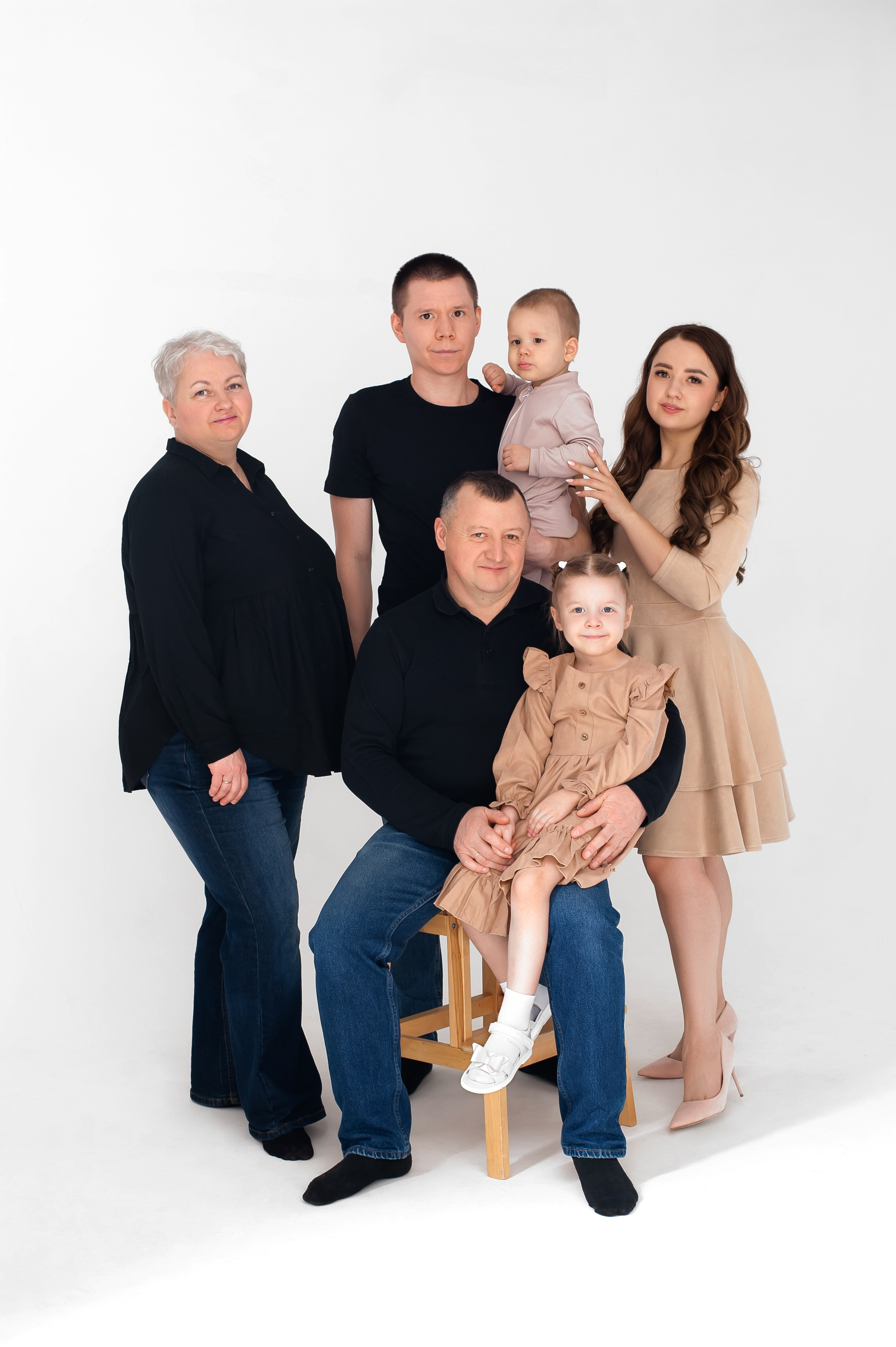 Семейная Фотосессия в Москве в стиле минимализм. Фотосъёмка в стиле VOGUE "под ключ". Опыт работы более 6 лет. 