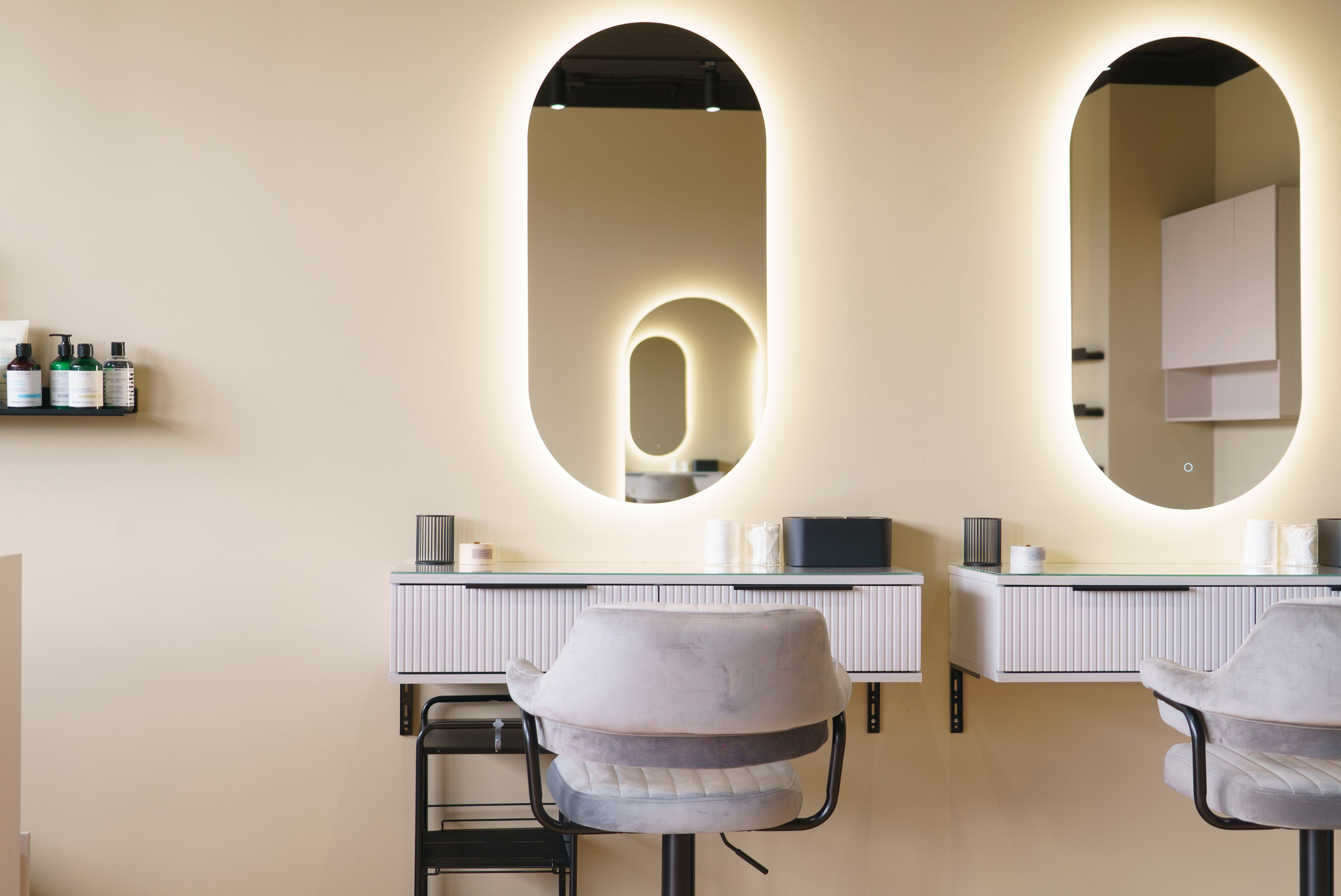 Профессиональная интерьерная фото и видео съемка студий красоты Яркая интерьерная фотосъемка для бьюти-коворкинга и студий. Шедевры для Вас! Фотограф и Видеограф в Краснодаре Пахиев Руслан