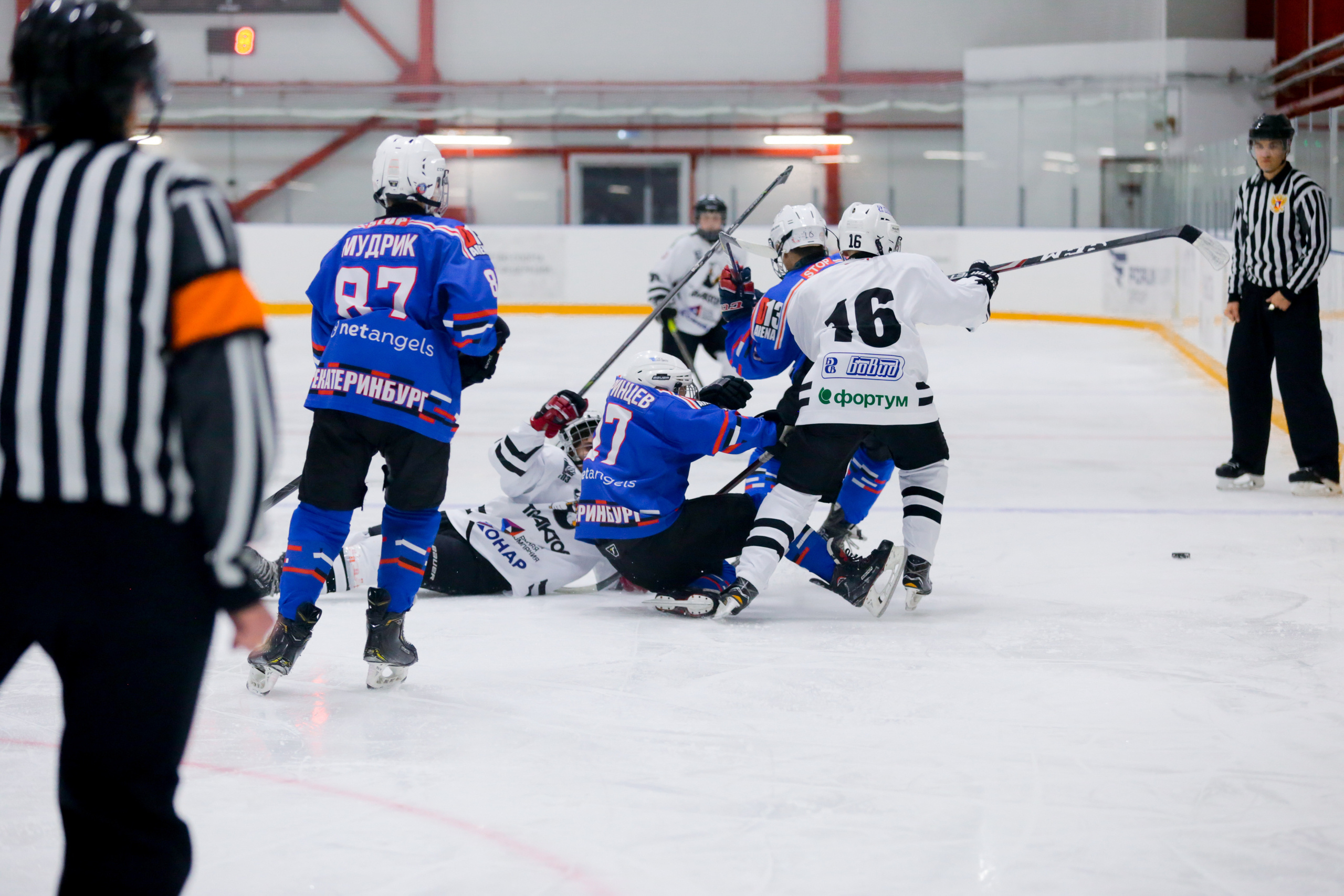 Съемка детский спорт, спортивный репортаж, хоккей, спортивные школы. Спортивный и семейный фотограф в Екатеринбурге Ольга Горбунова меня