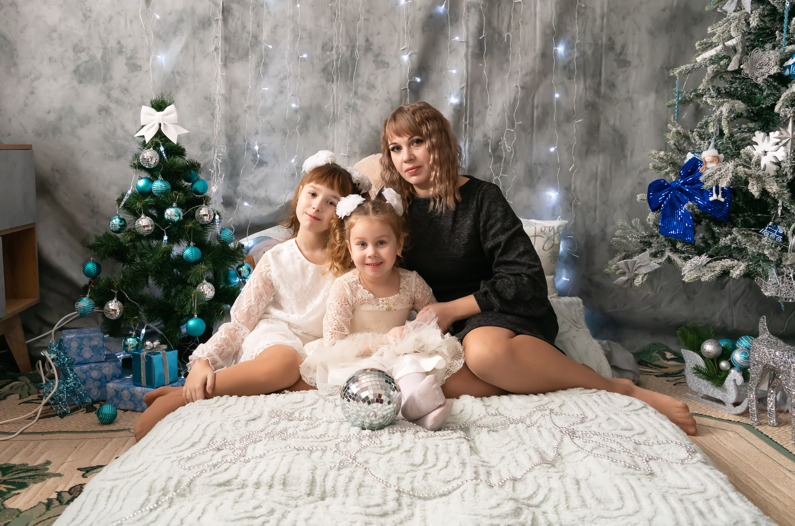 Новый год: Юлия и дочки. Семейный и детский фотограф Тула Ясногорск Тульская область Надежда Кукушкина