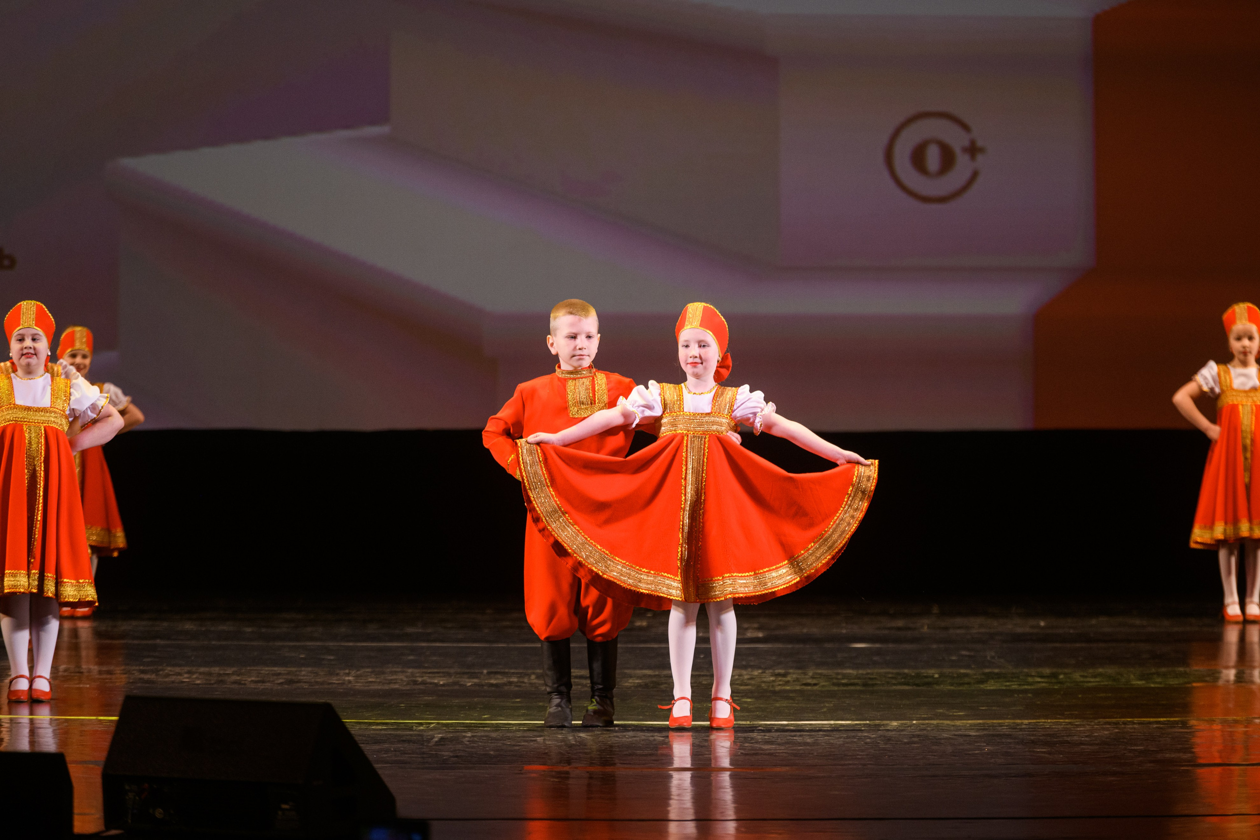 23 апреля, часть 1, БКЗ Октябрьский, г. Санкт-Петербург. Золотое яблочко