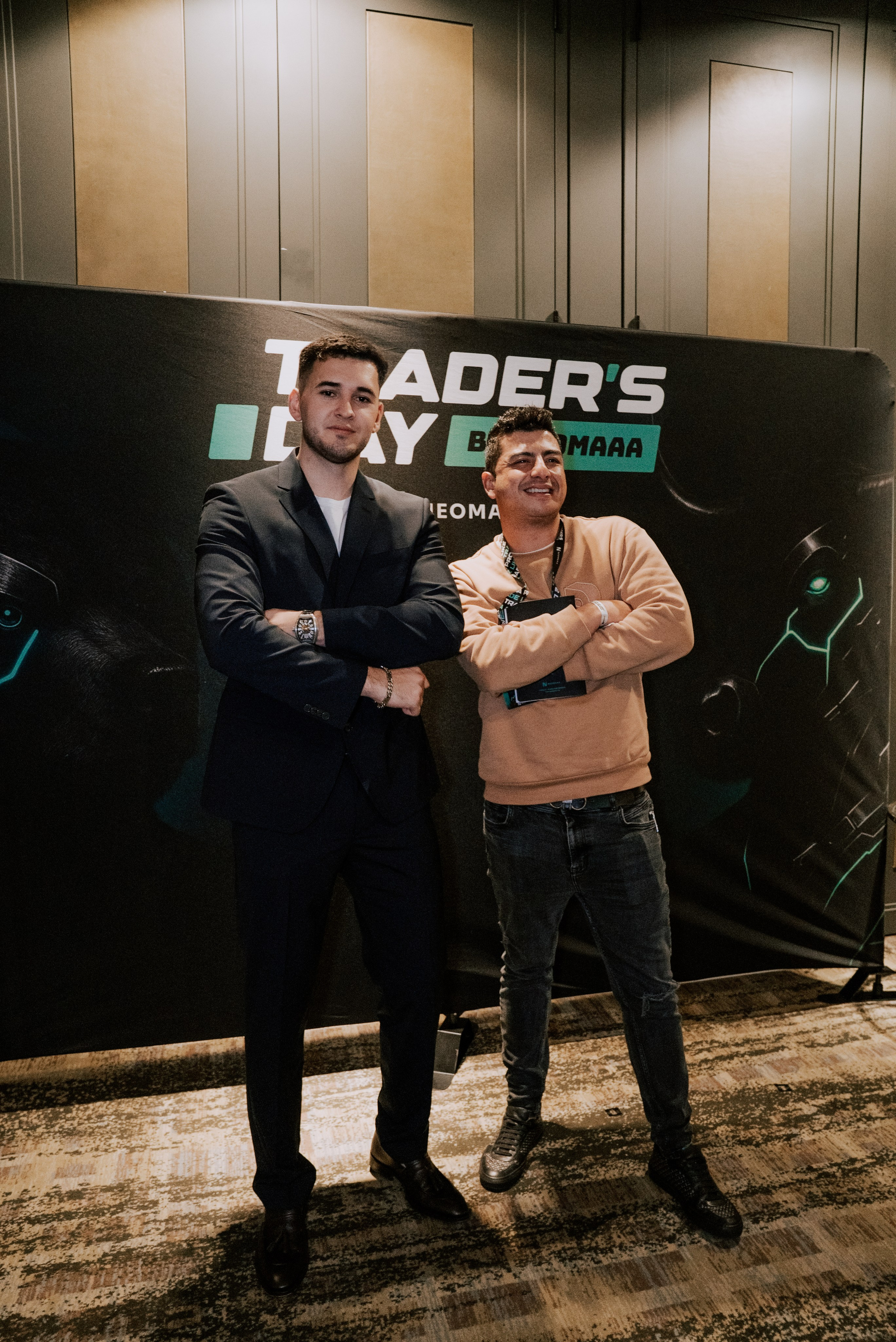 TRADERS DAY By NeomAAA Bogota. NeomAAA Funds Gallery