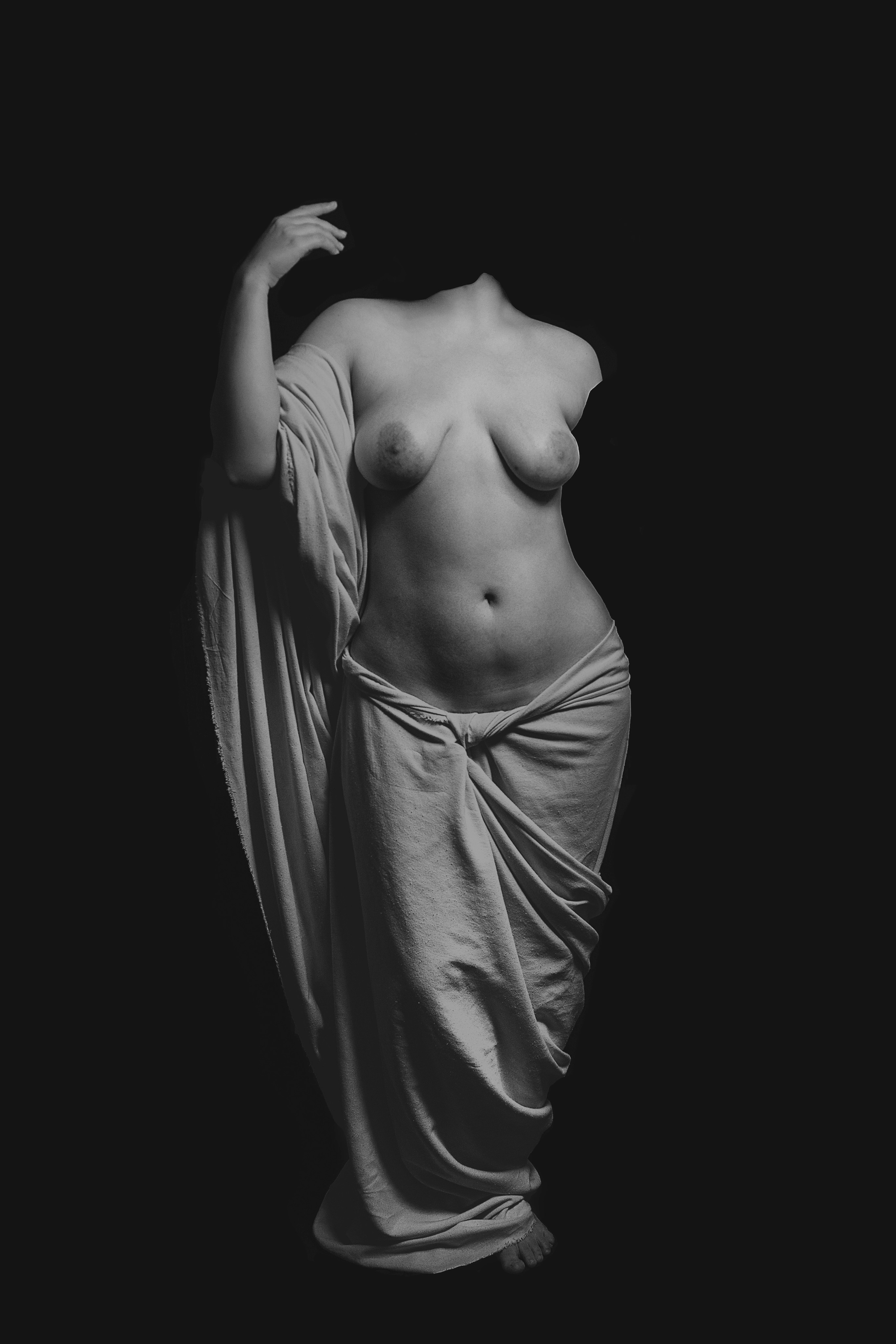 ART 18+. Фотограф Женя Грош в Москве