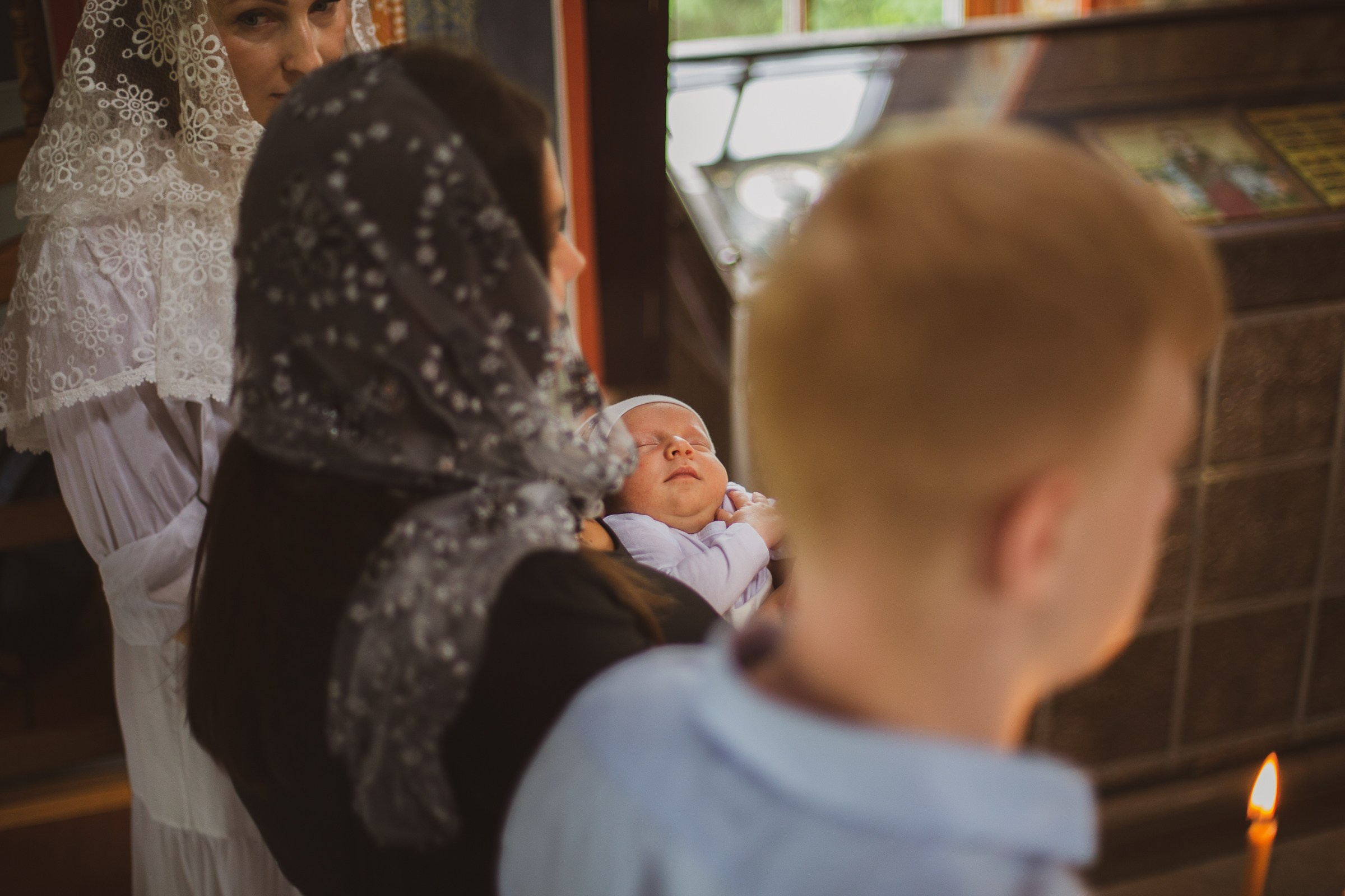Таинство Крещения. Фотослужба «Малютка» в Наро-Фоминском перинатальном центре — сохраняем главные мгновения семьи и создаём премиальные фотокниги