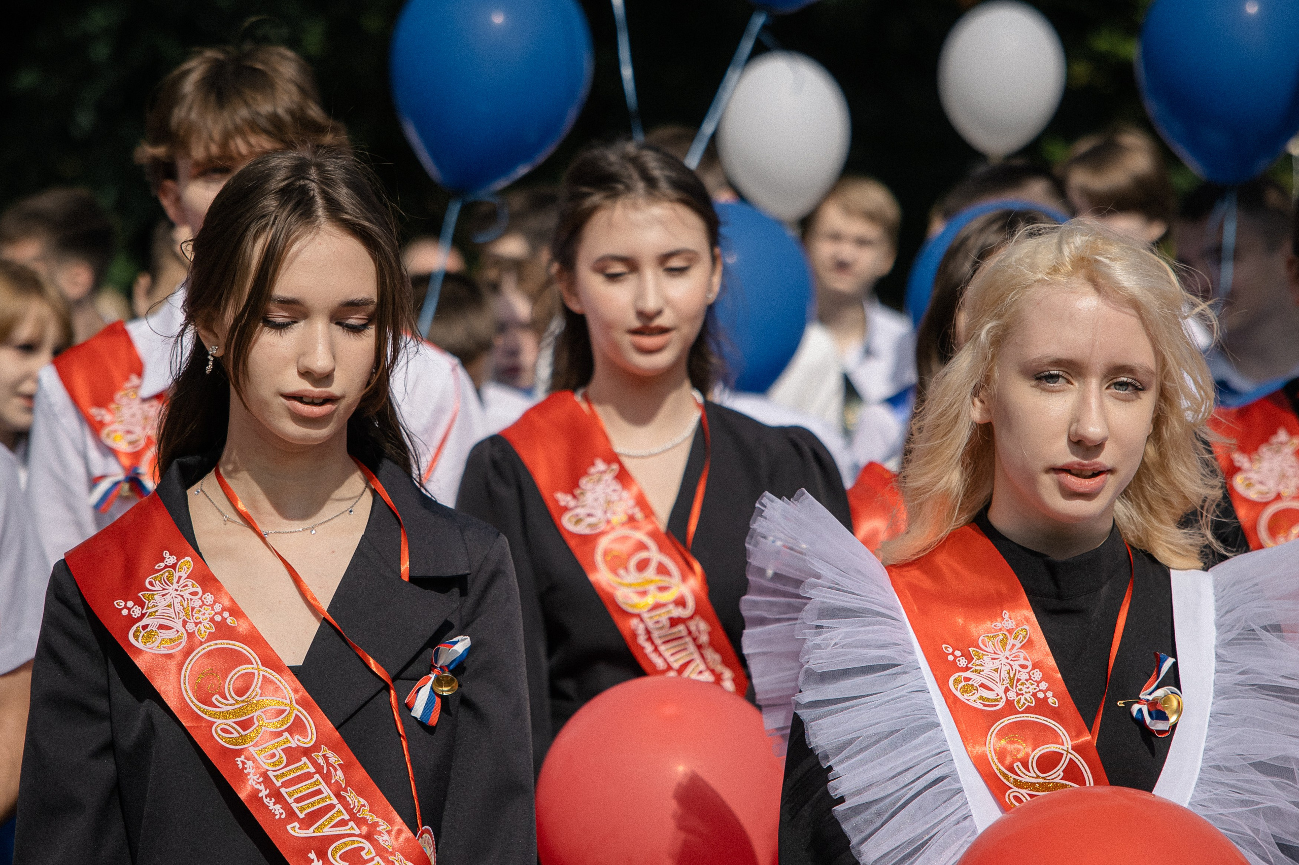 Последний звонок — линейка. Свадебный фотограф Роман Еремеев