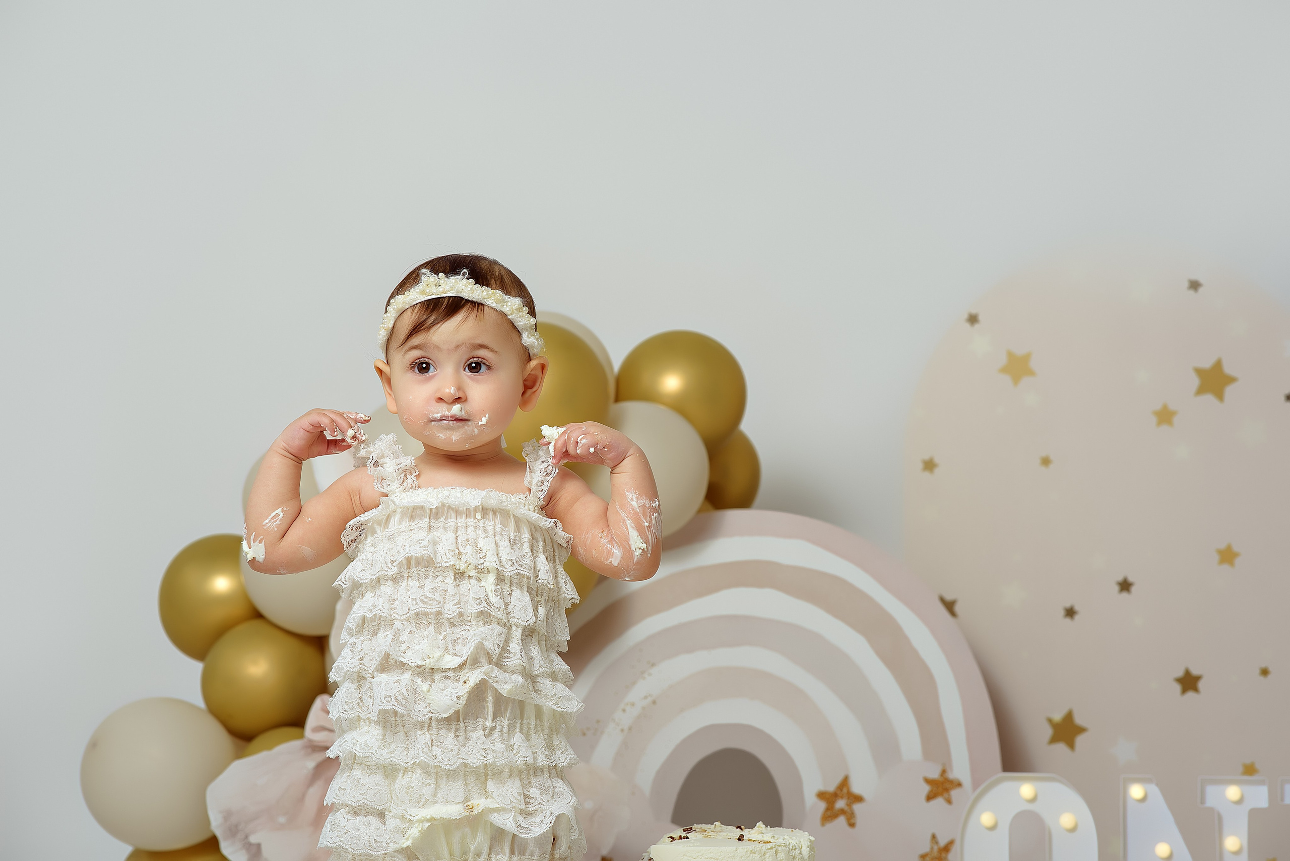 Крушение тортика. Фотограф беременности и новорожденных в Рязани