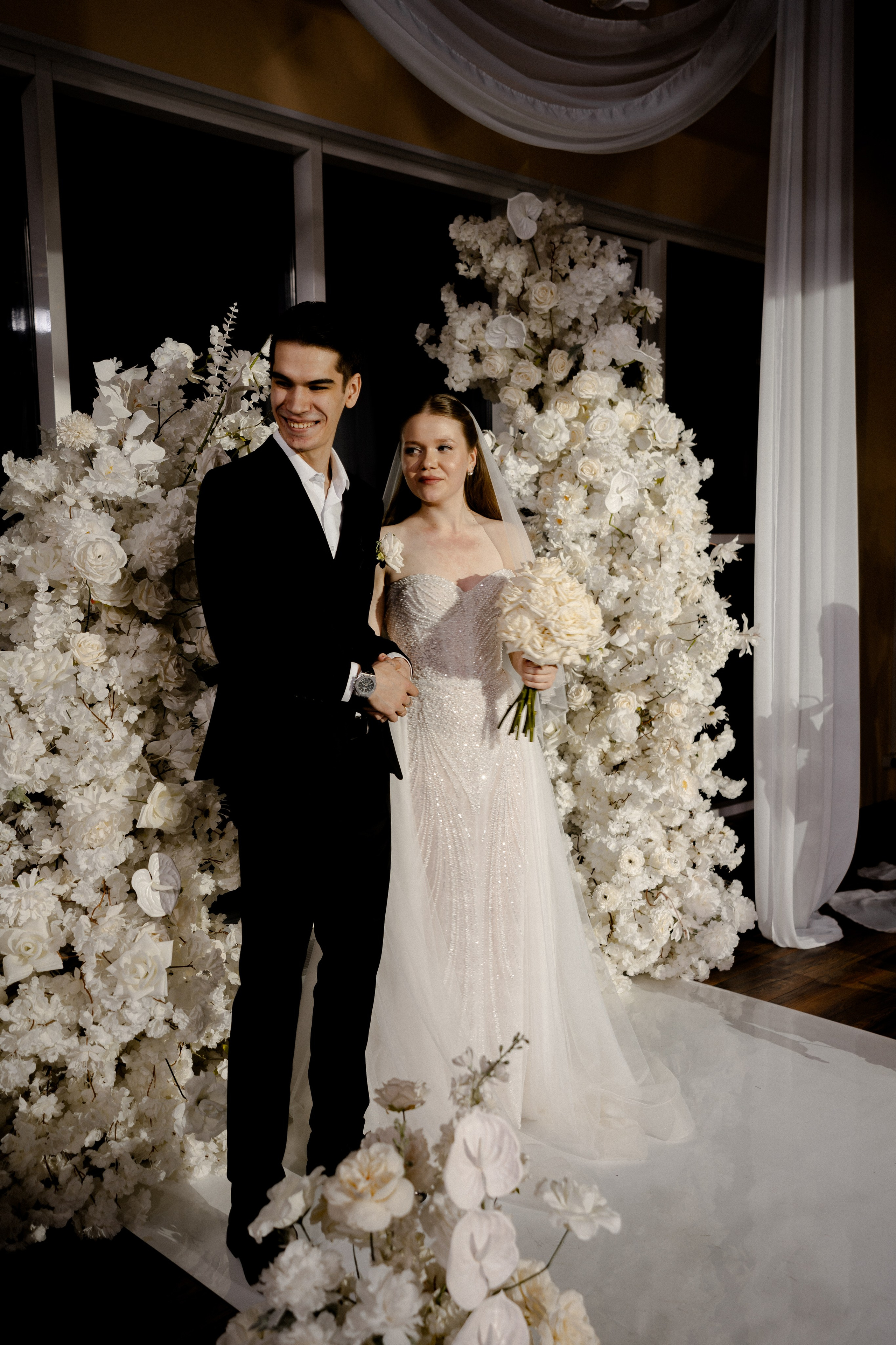 СВАДЕБНАЯ СЬЕМКА СБОРОВ В ОТЕЛЕ И ВЫЕЗД НА ЦЕРЕМОНИЮ (СНЯТО В СИБИРЕ В НИЖНЕВАРТОВСКЕ). Профессиональный фотограф, Санкт-Петербург — Виктория Богомолова