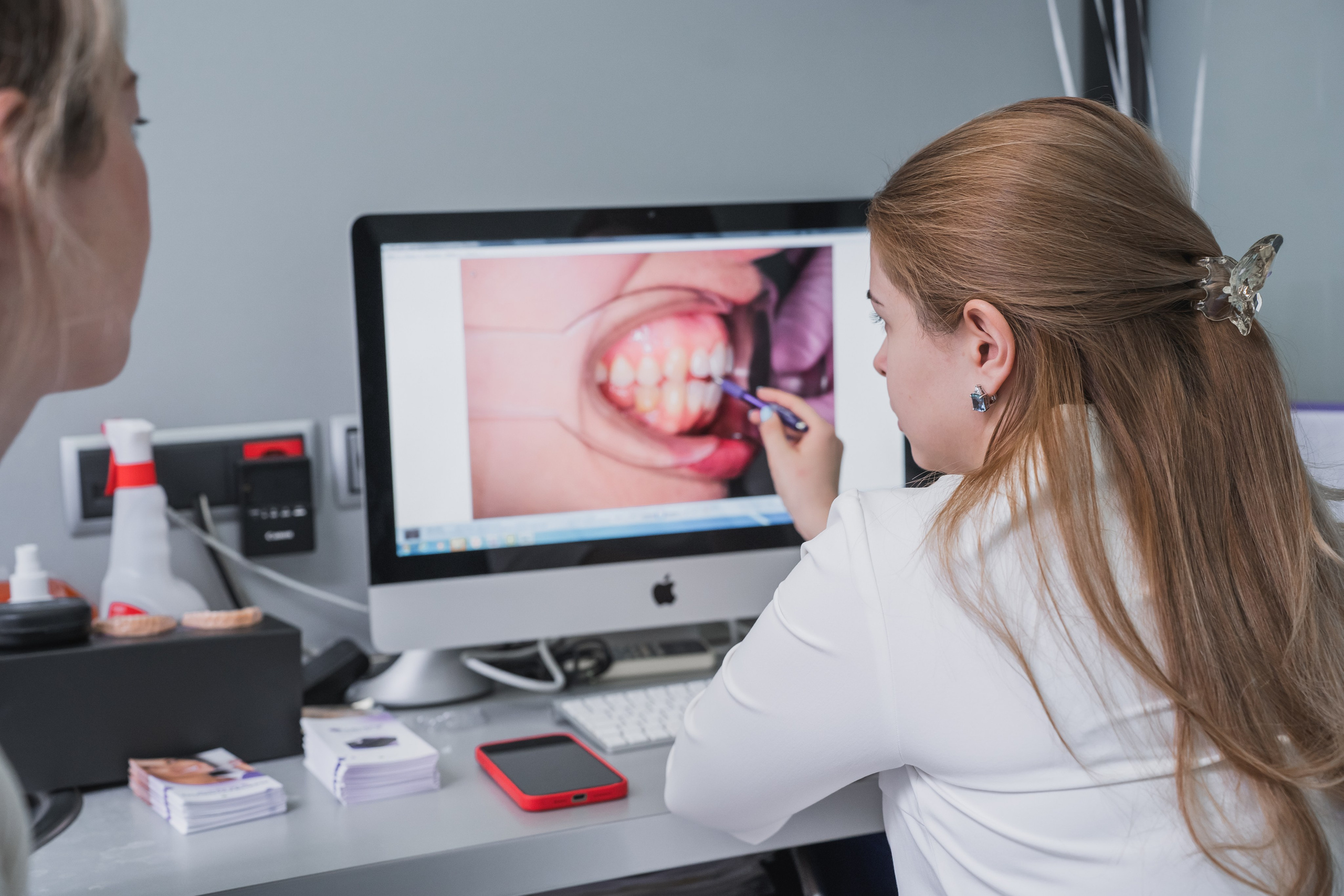 День ортодонтии в стоматологии Avantis. Репортажный фотограф Анастасия Рубцова