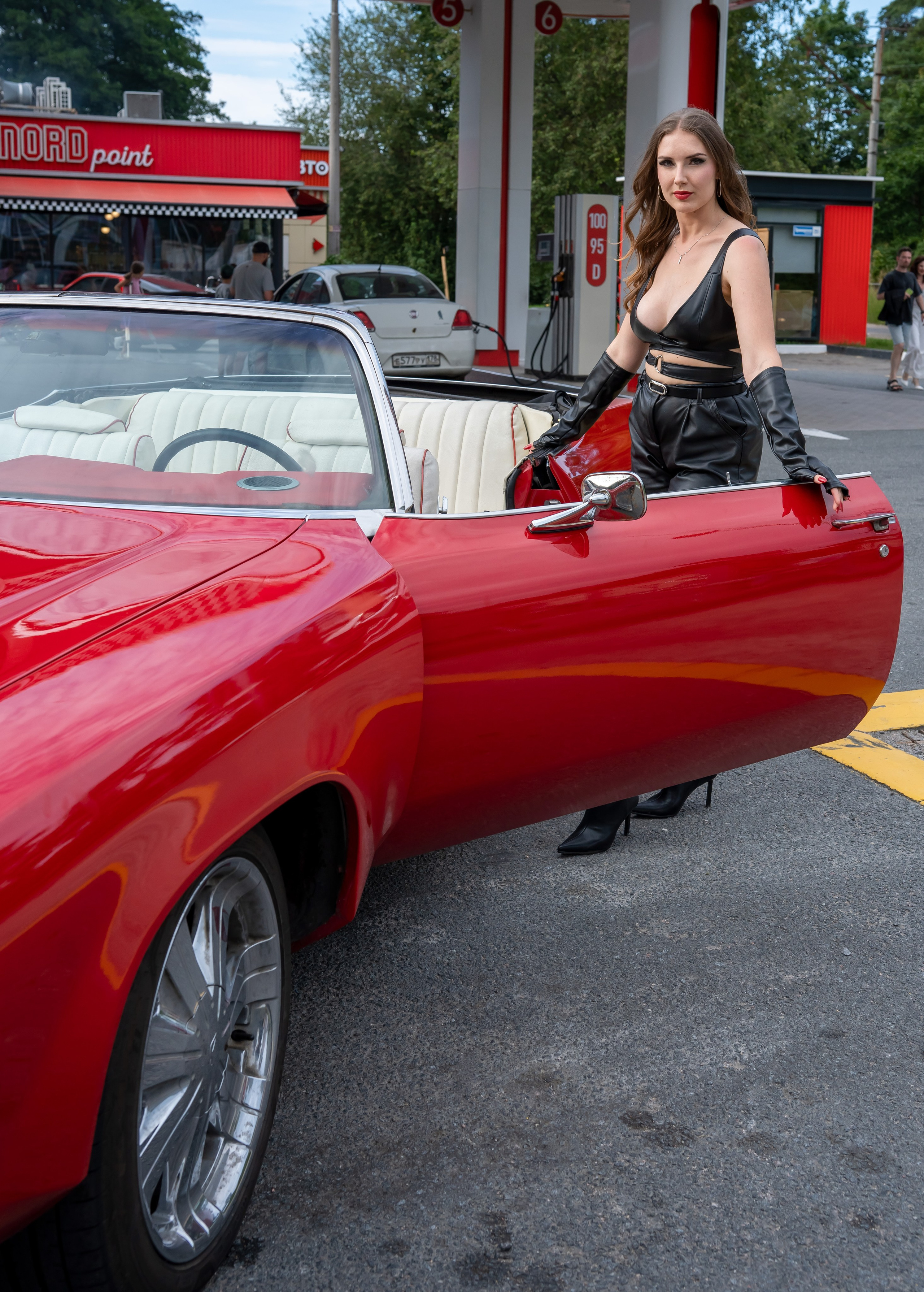 На заправке. Студийный и портретный фотограф в САНКТ-ПЕТЕРБУРГЕИрина Махаон