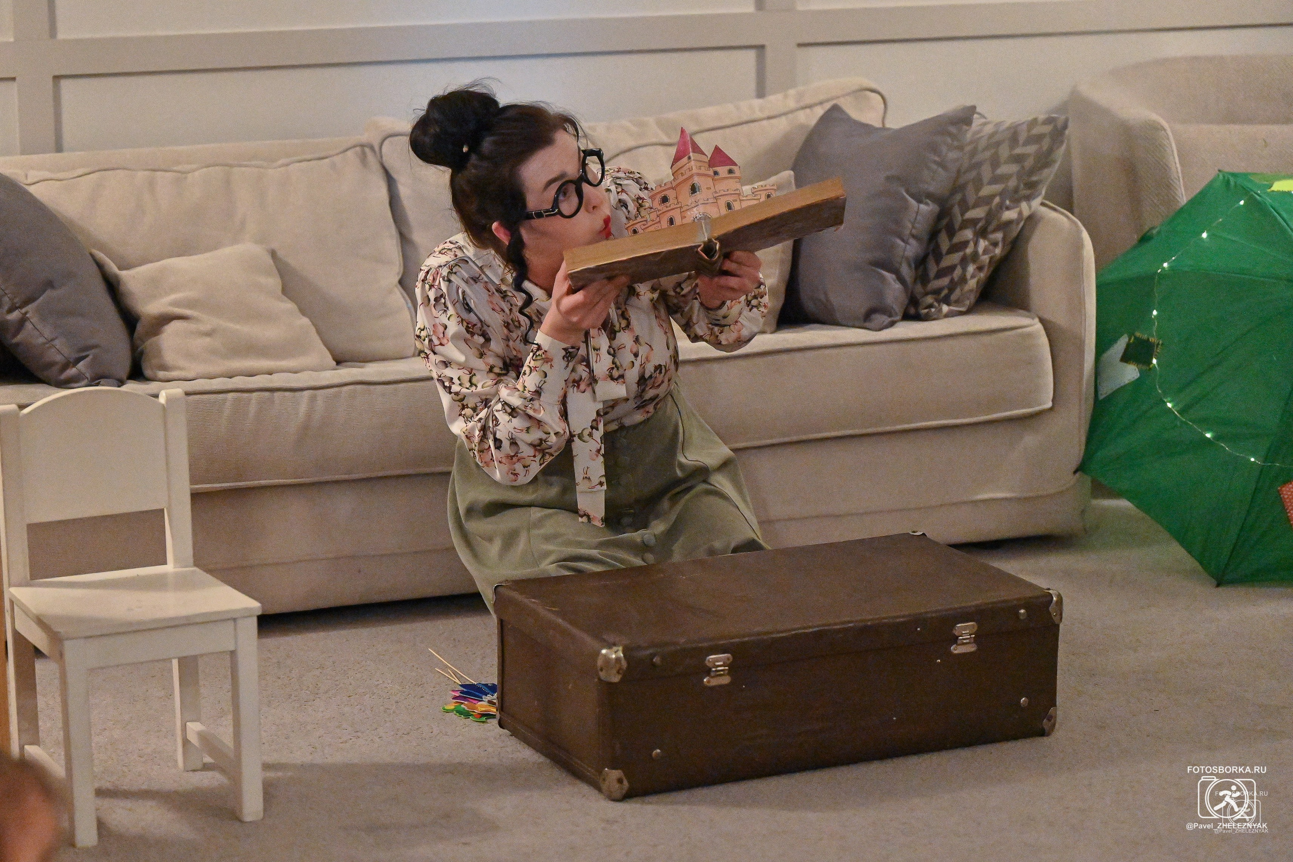 Маленький театр «УЖиК». Спектакль «Волшебная библиотека». ФОТОСБОРКА