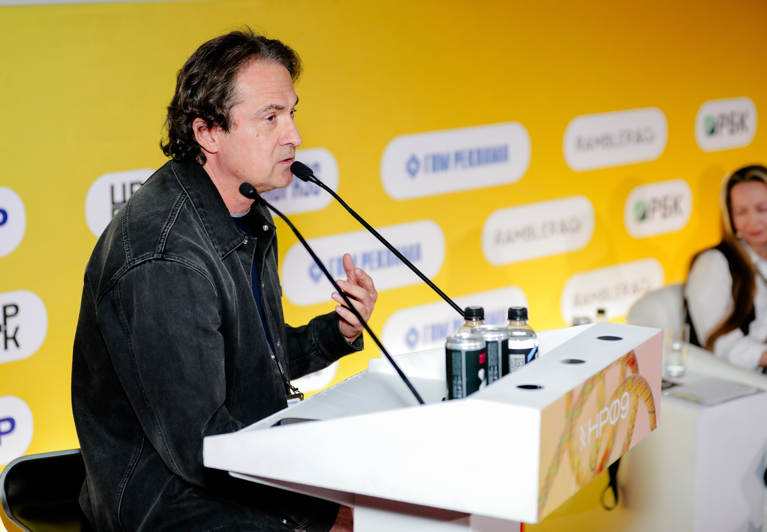 Назад в будущее. Готовы ли вы к хорошим временам?. Фотографии Media Direction Group