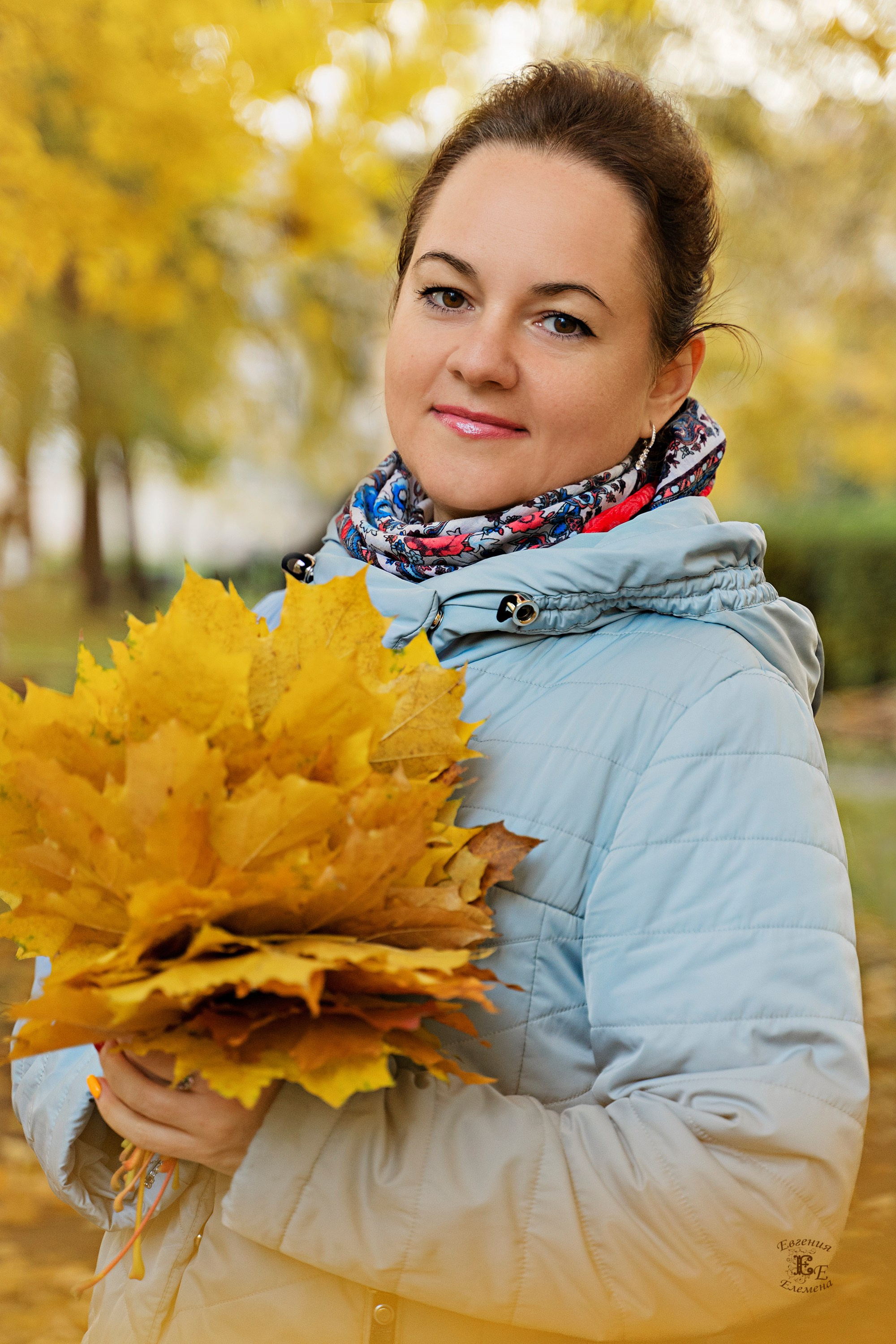 Групповая осенняя фотография. Семейный и портретный фотограф в Санкт-Петербурге Евгения Елемена
