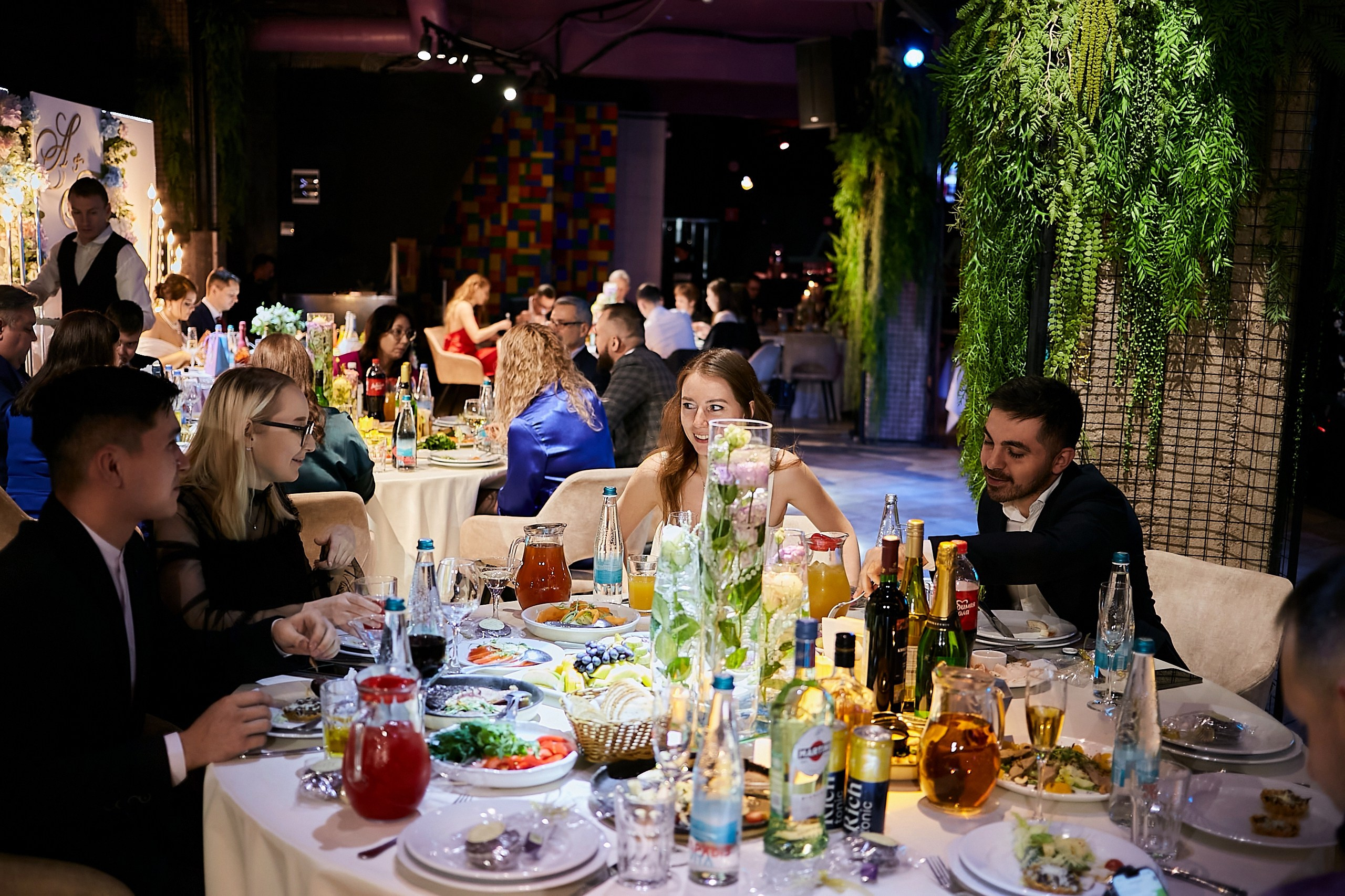 Антон & Гульназ. Фотограф и Видеограф в Москве. Олег Корушев