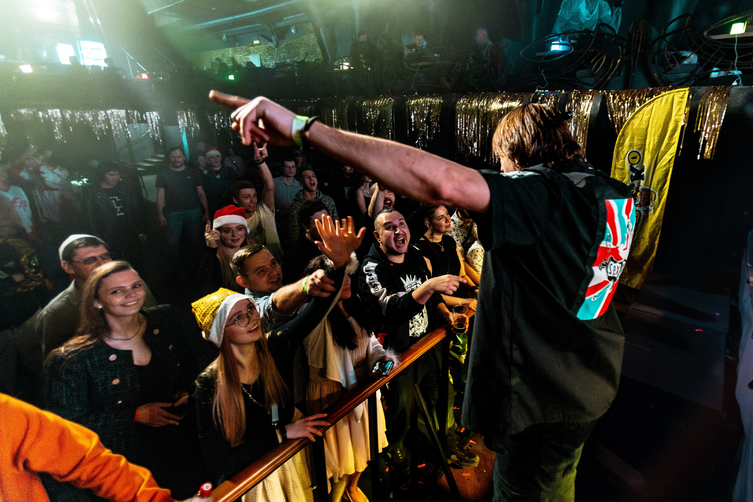 Ёлочка, гори!. Репортажный фотограф Екатеринбург | Яркий, качественный репортаж | Концерты, клубы, репортаж, праздники, корпоративы