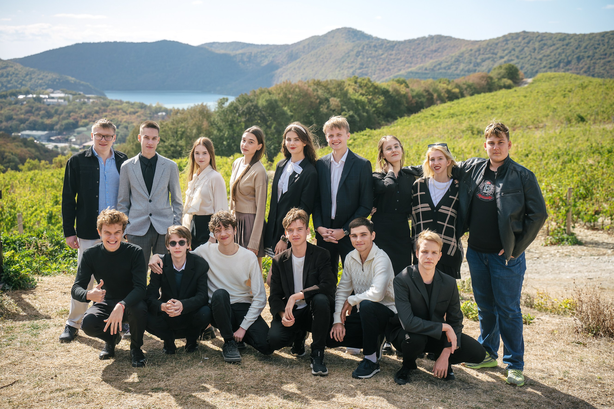 Фотографии с друзьями. Выпускные альбомы, школьные фотосессии в городе Новороссийске
