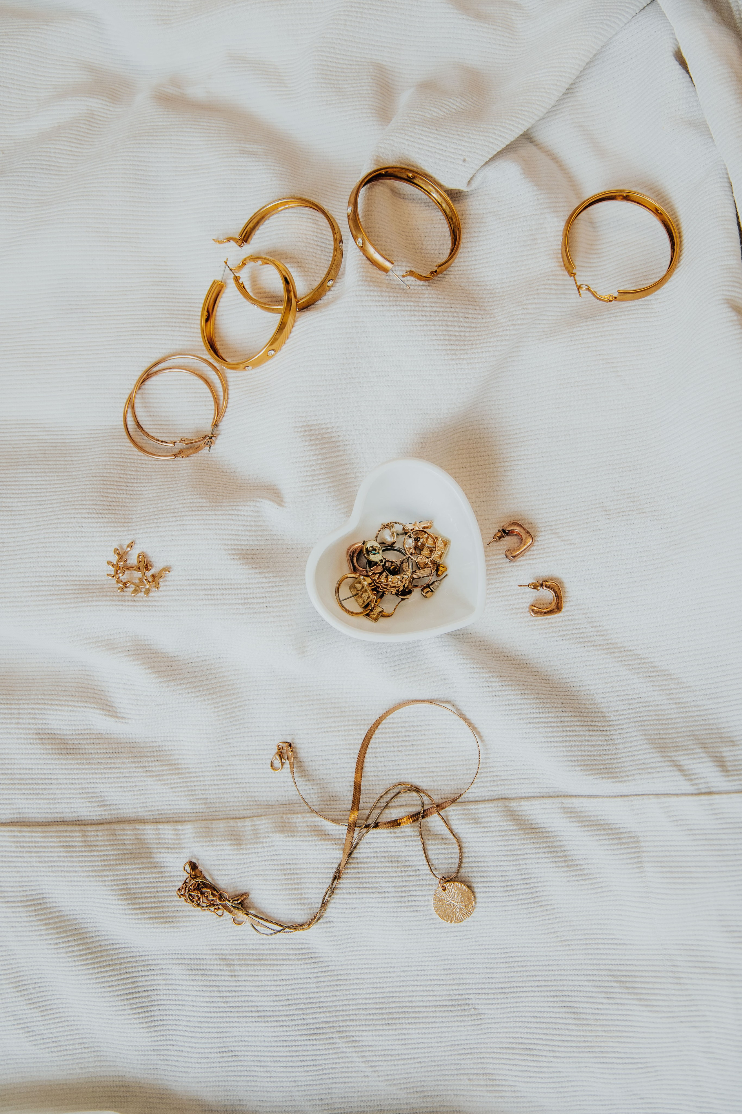 Карнавальные костюмы, вечерние и свадебные платья аренда посуточно, прокат в Жуковском. Одежда для фотосессий, аксессуары. Фотограф для маркетплейсов, фотоуслуги в Жуковском Татьяна Марсуверских