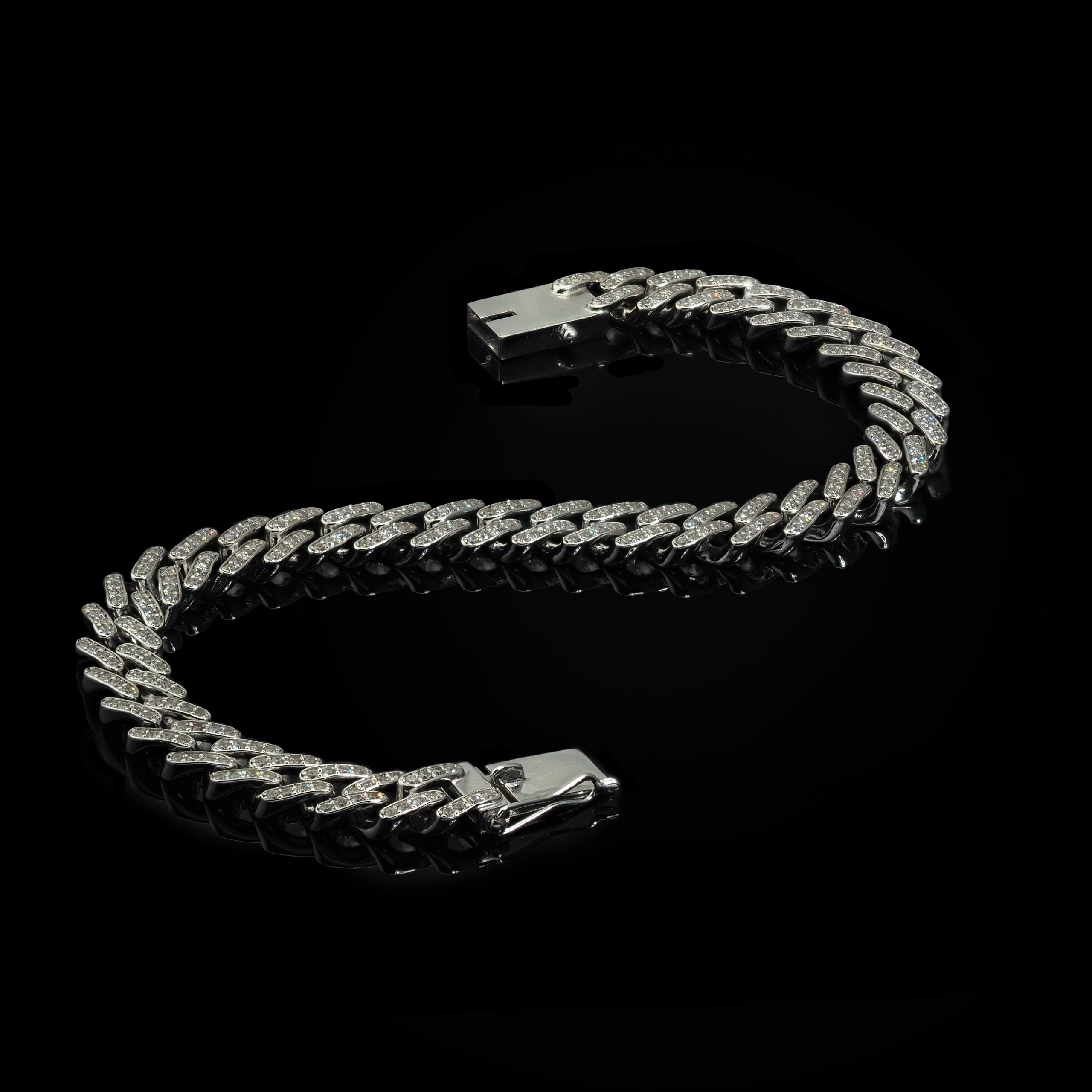 Профессиональная ретушь фотографий украшений на шею и браслетов | Студия SVITHART